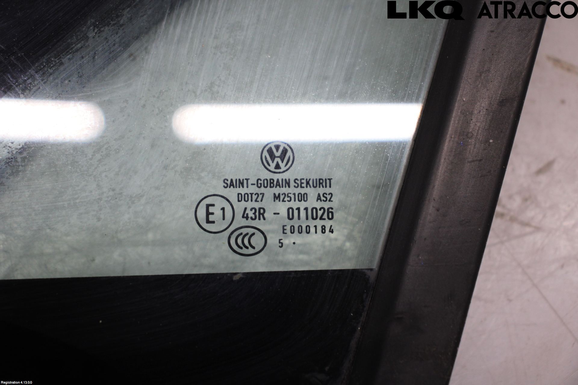 Volkswagen VW PASSAT 15-19 Dörruta Fram Lilla Vä