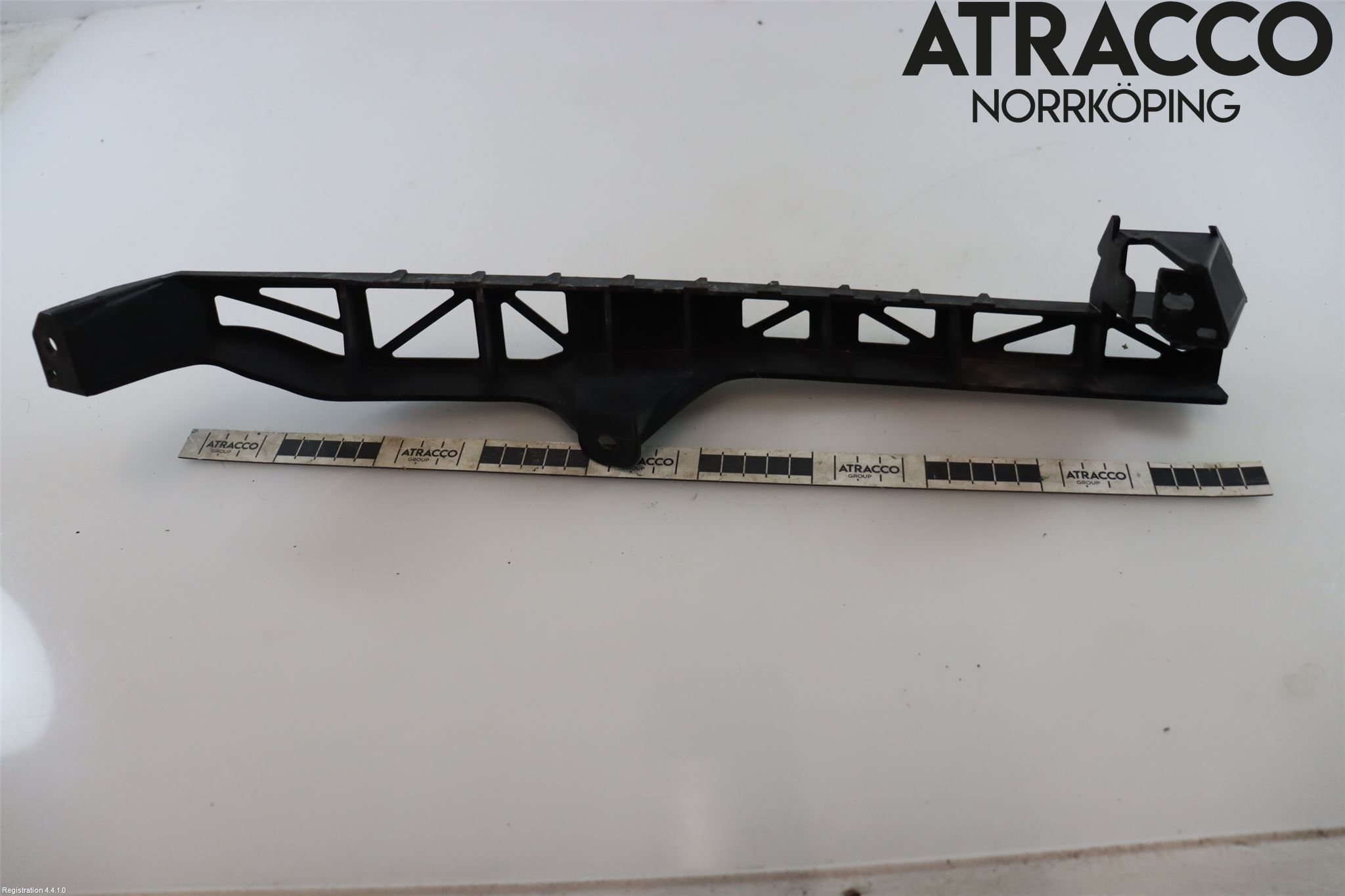 Mazda 3 I 03-06 Stötfångarfäste Fram Vä