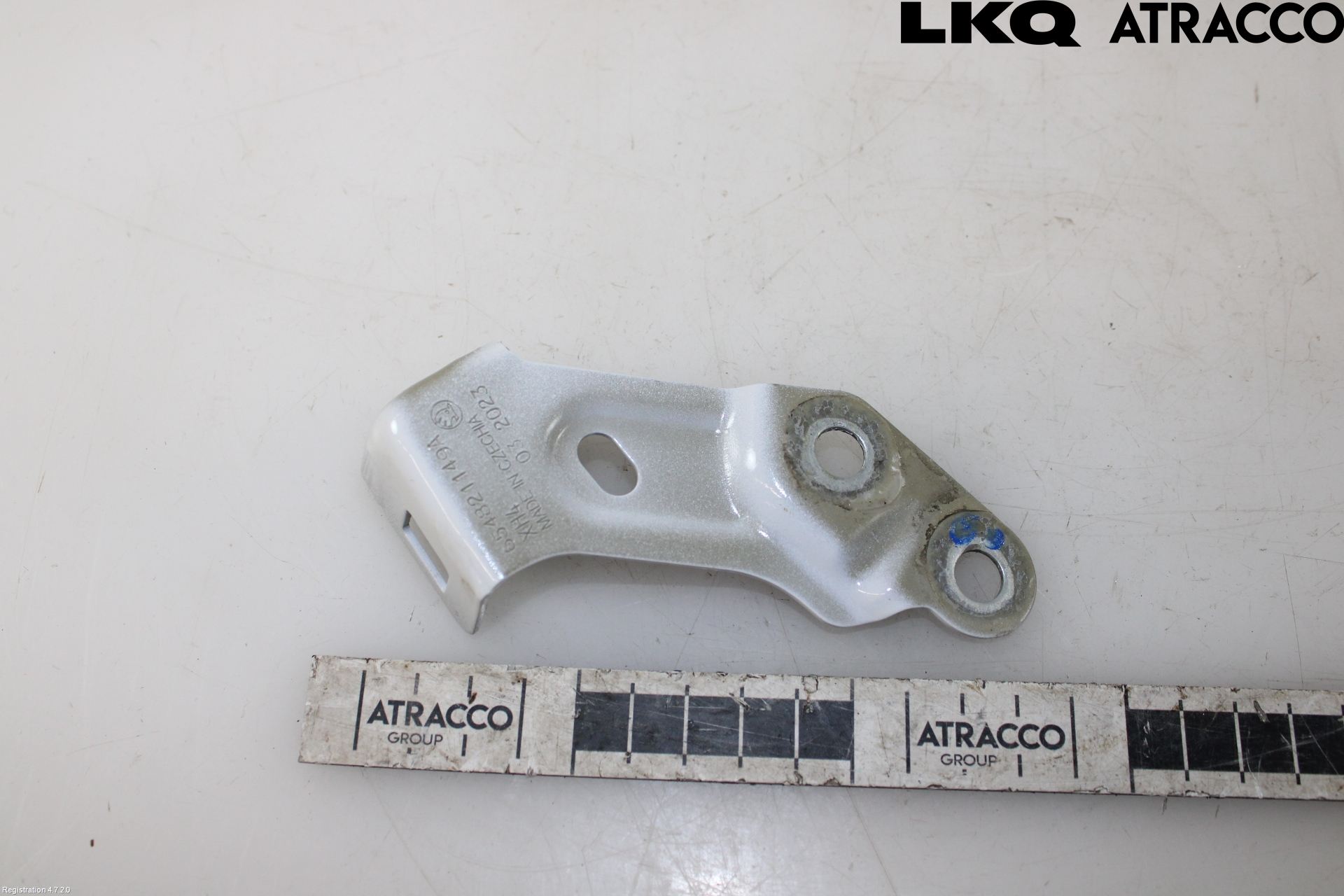 Skoda SCALA 19- Skärmfäste Fram Vä