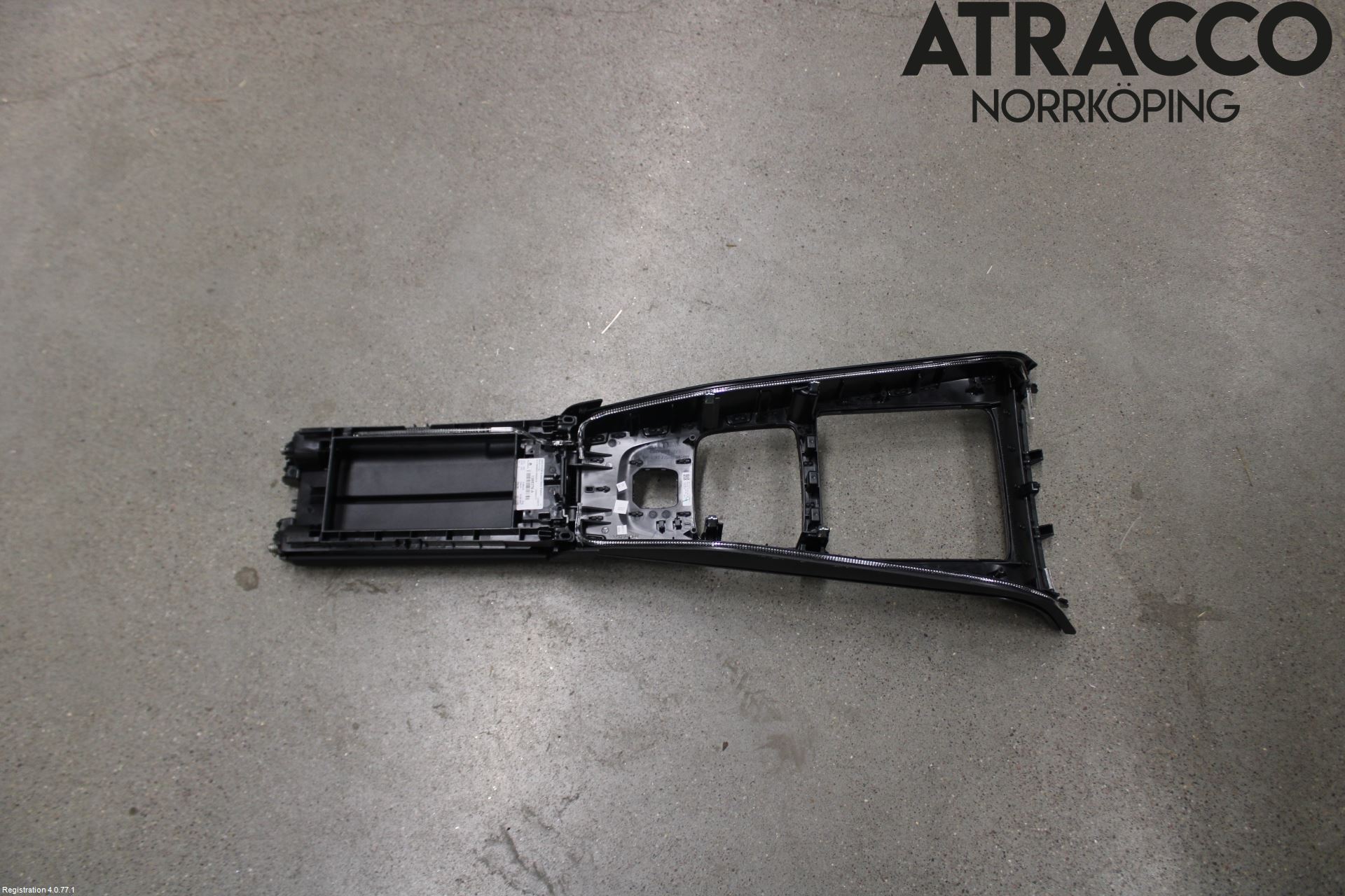 Mercedes-Benz MB CLA-KLASS (C118/X118) 19- Instrumentkonsoll Mitt