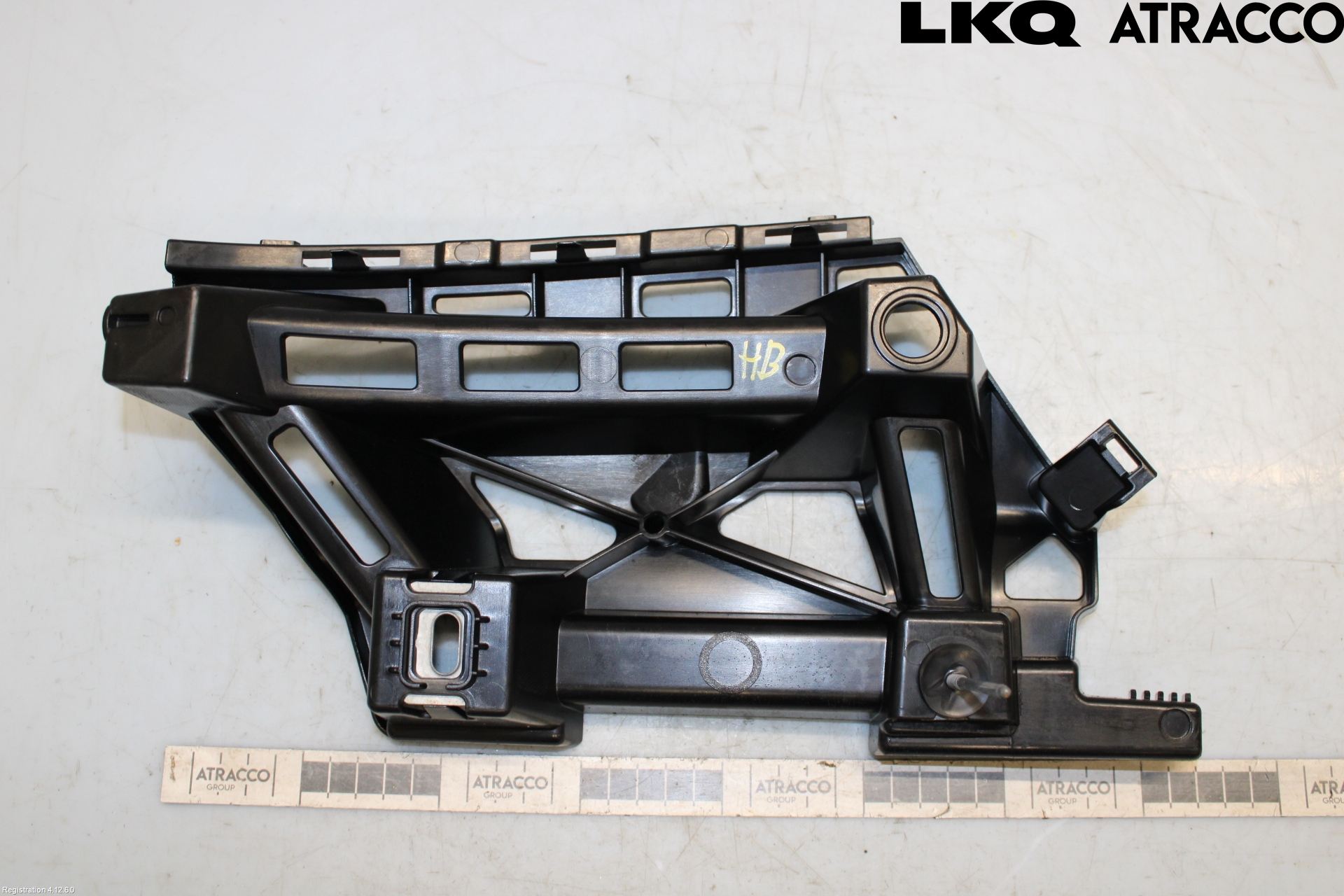 Mercedes-Benz MB E-KLASS (W213) 16-23 Stötfångarfäste Bak Hö