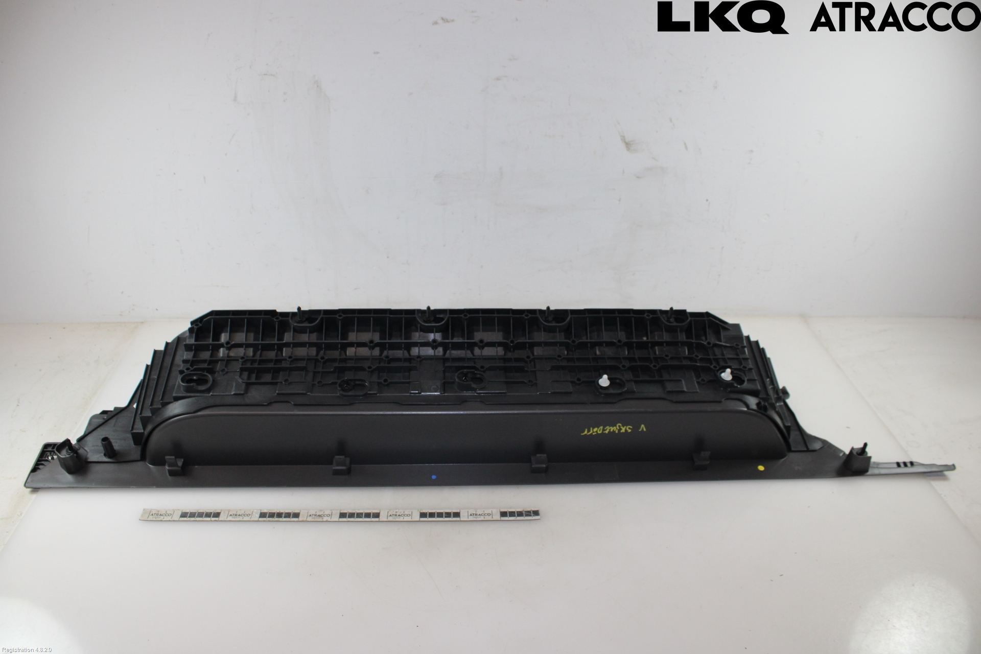 Volkswagen VW TRANSP/CARAVELLE (T7) 22-24 Fotsteg
