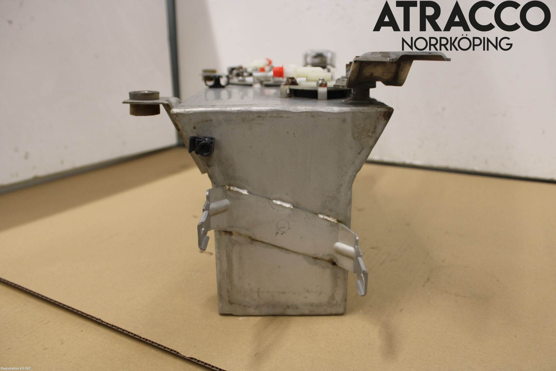 Volkswagen VW CADDY      04-10 Bränsletank Insprutning