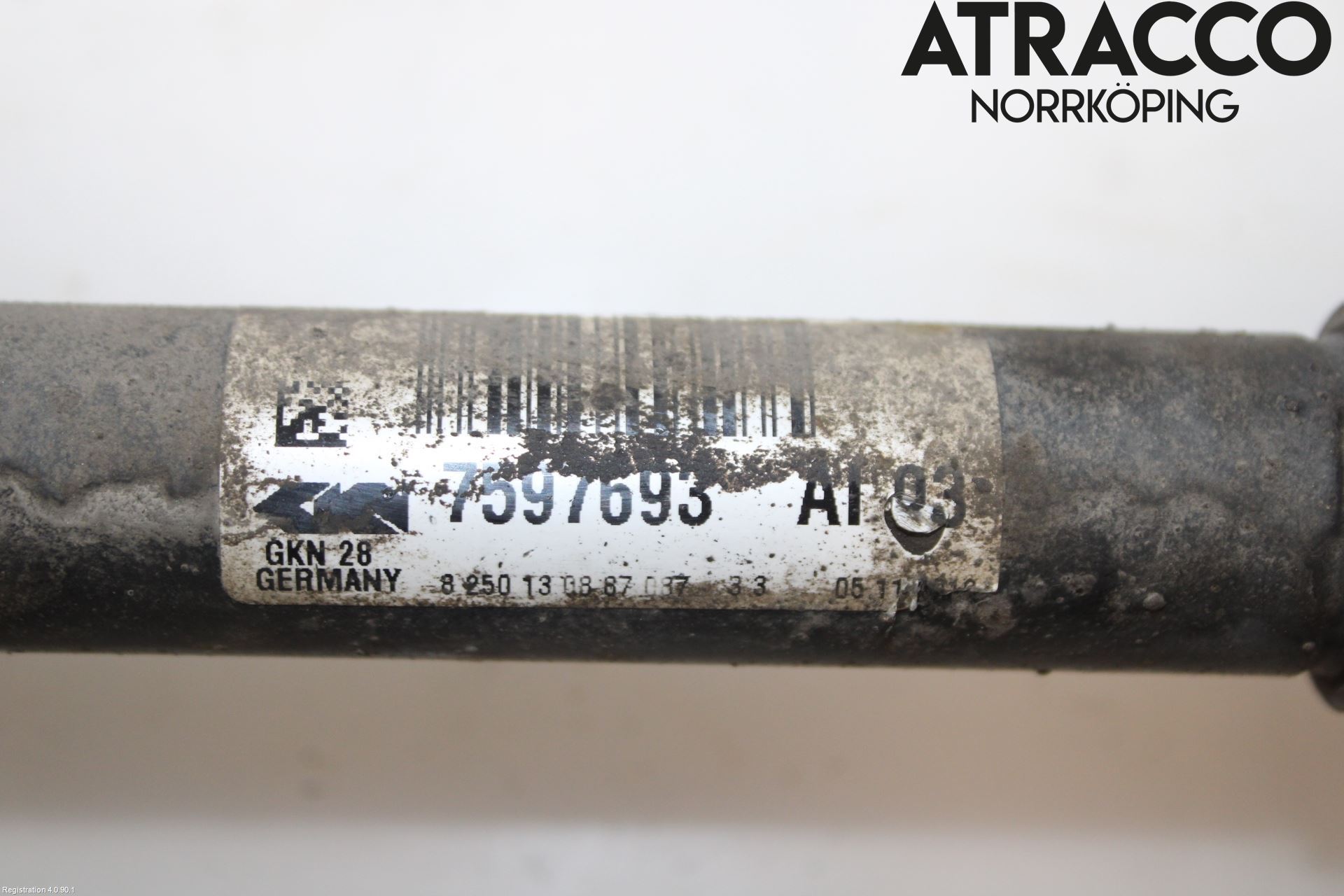 BMW 3 F30/F31/F80 12-19 Drivaxel Fram Vänster