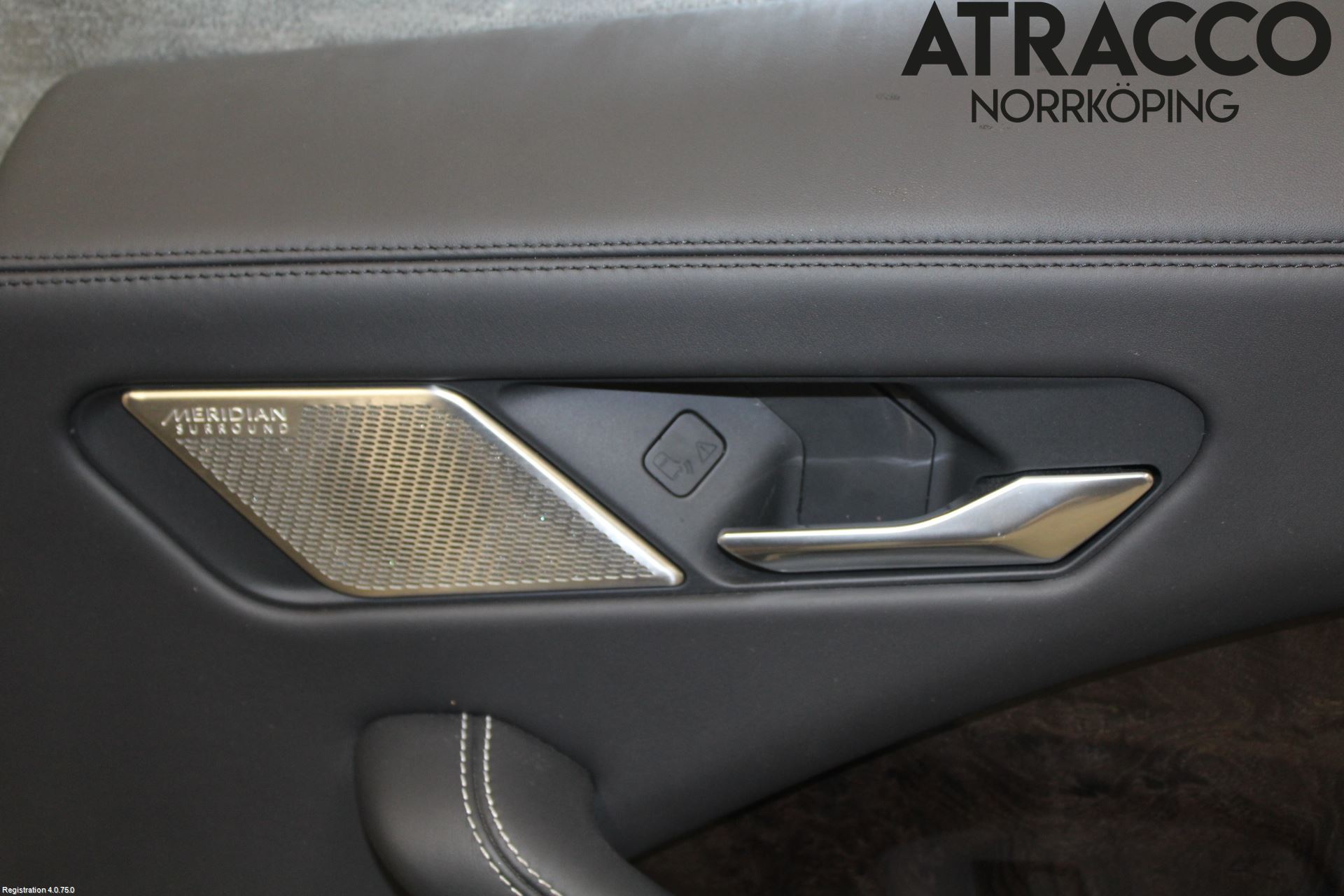 Jaguar I-PACE 18- Dörrklädsel Hö