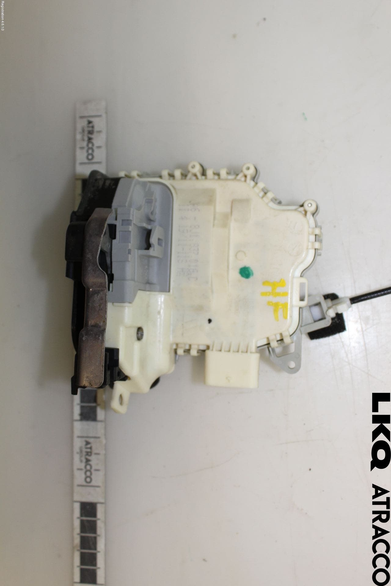 Audi A4 ALLROAD 09-16 Låskista-Dörrlås