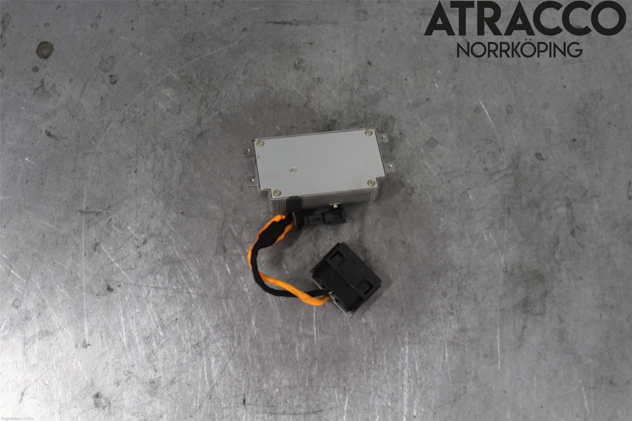 Volkswagen VW PASSAT 11-14 Inverter 12 -> 220 V