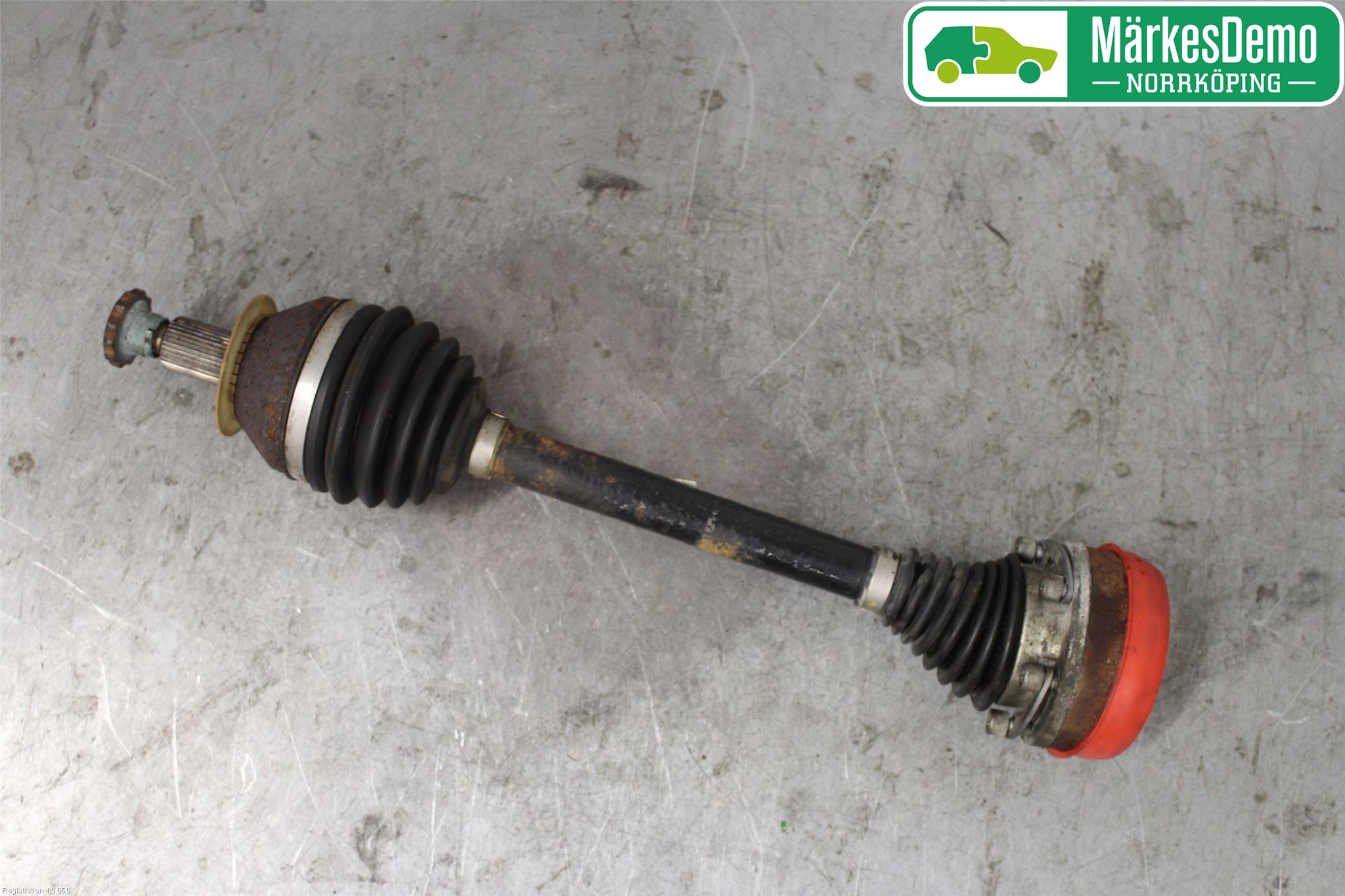 Volkswagen VW POLO 10-17 Drivaxel Fram Vänster