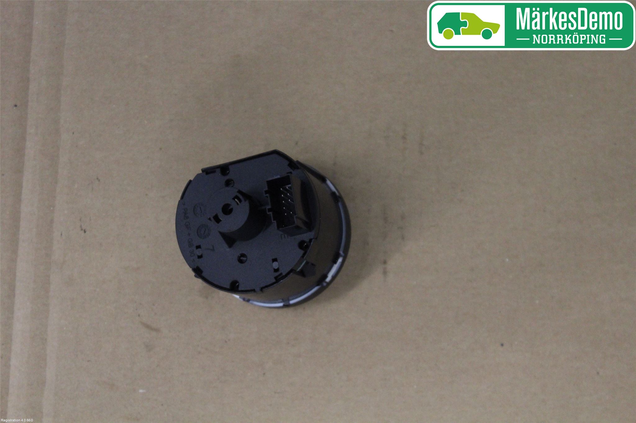 Seat ARONA Strömställare Ljus