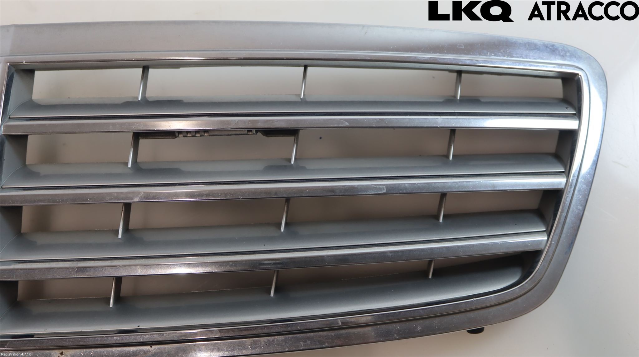 Mercedes-Benz MB C (203) 00-07 Grill Komp