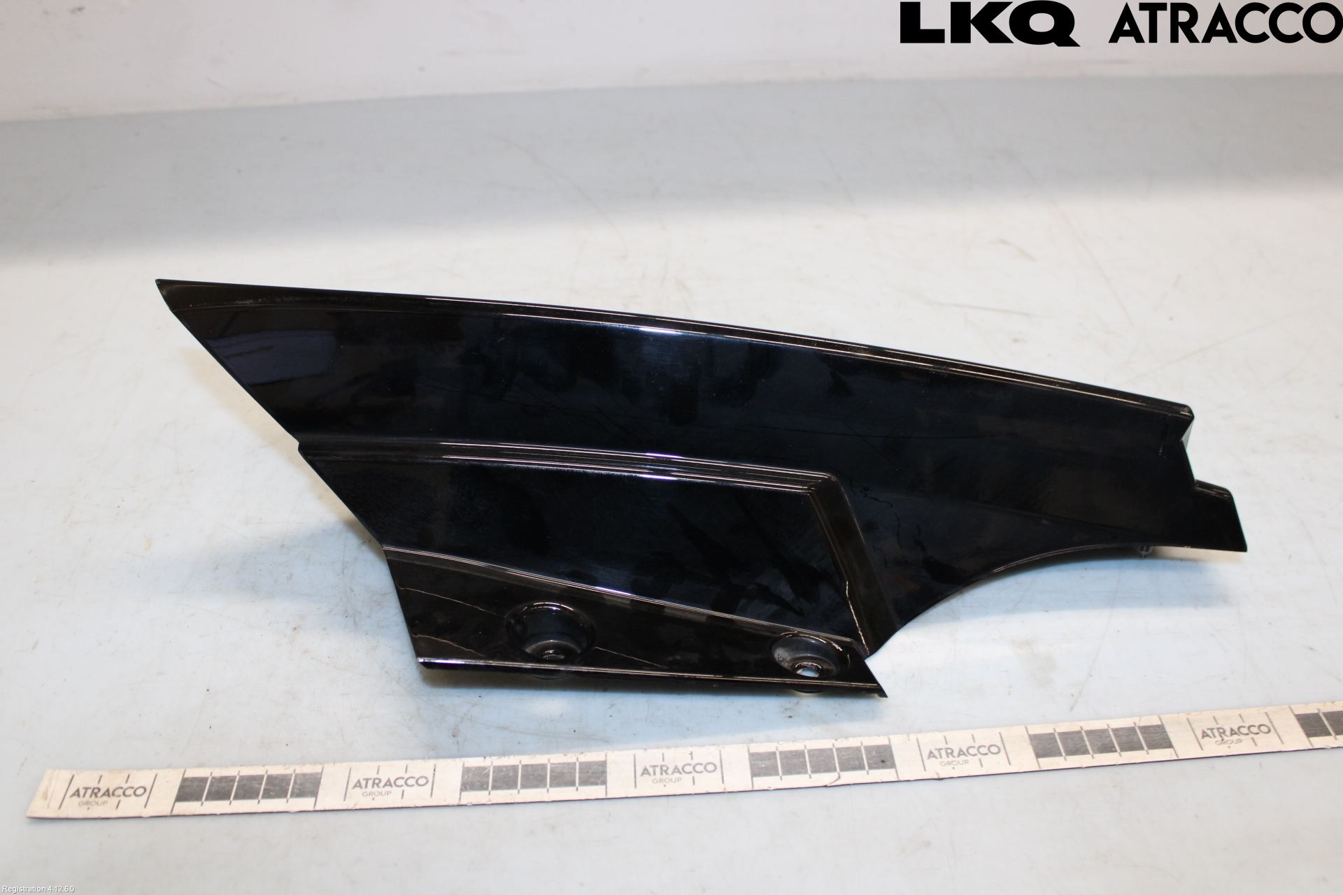 Nissan X-TRAIL 14-21 Spoiler Baklucka