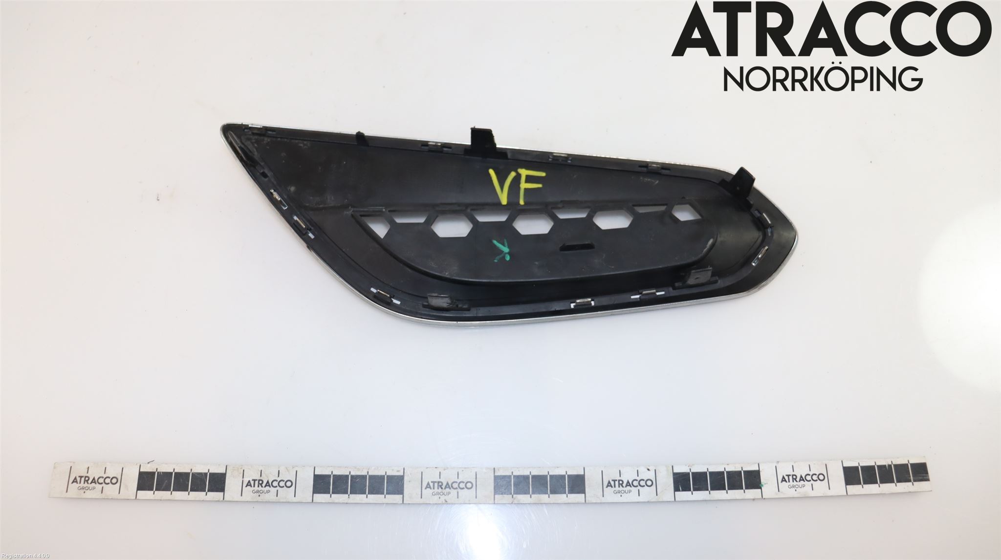 Volvo V60 11-13 Grilldel Vänster