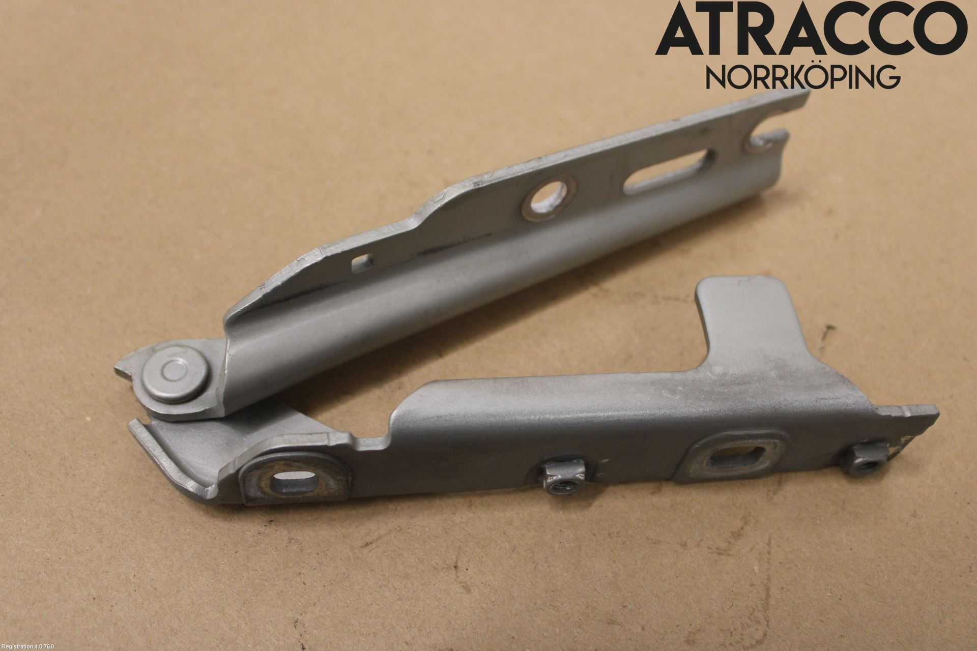 Saab 9-3 VER 2 Huvgångjärn