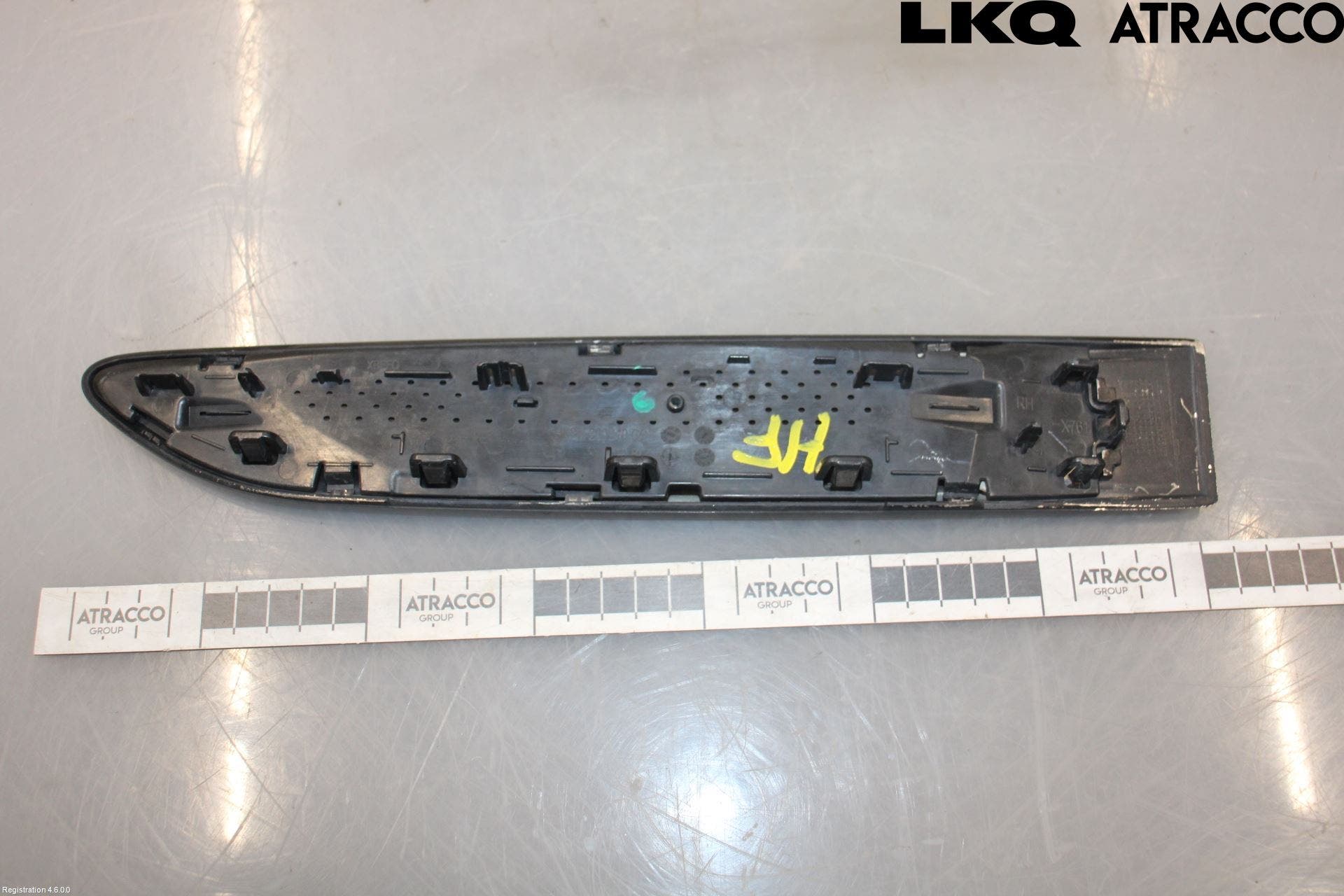 Jaguar F-PACE List Framskärm Hö