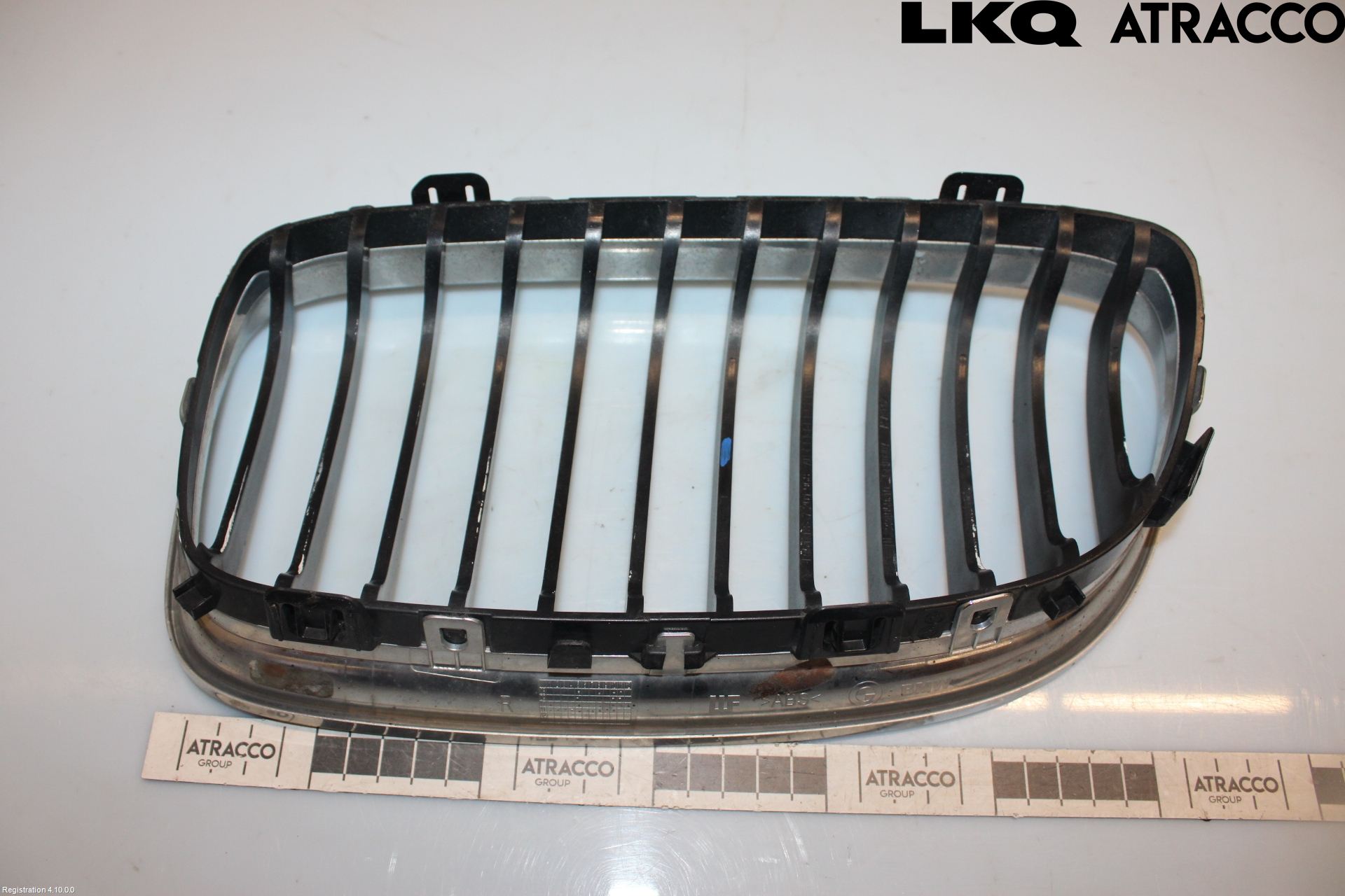 BMW 3 E90/91 SED/TOU 05-12 Grilldel Höger