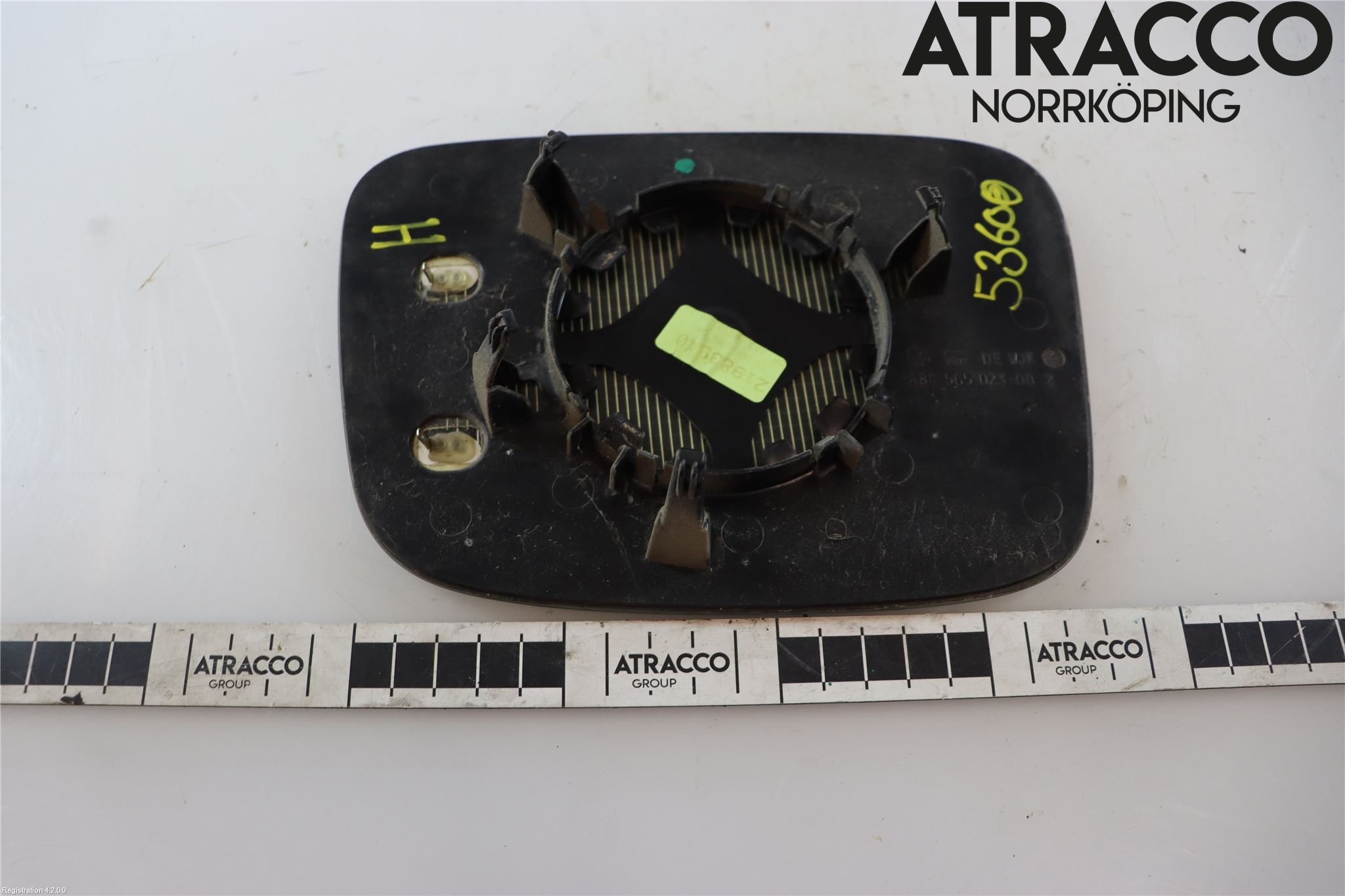 Volkswagen VW CADDY      04-10 Spegelglas Hö