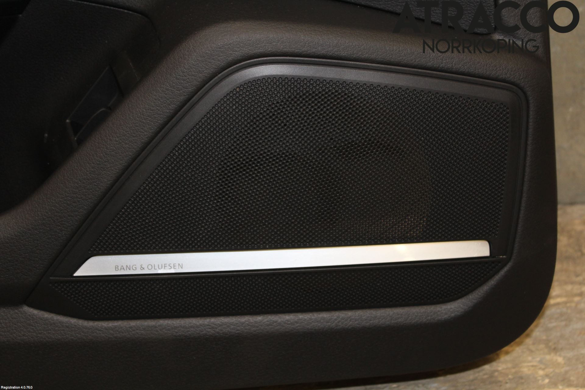 Audi A6 F2/C8 19- Dörrklädsel Vä