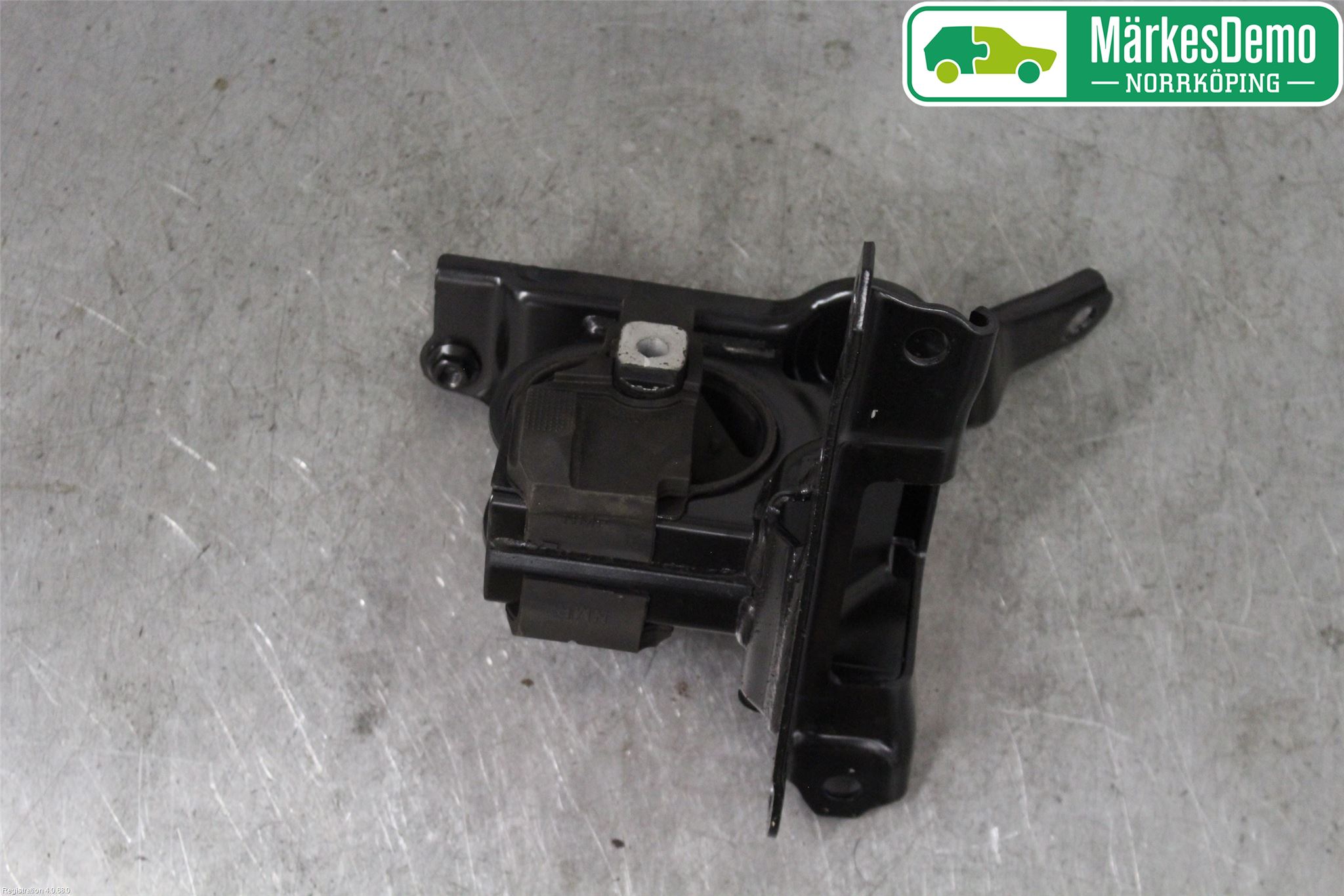 Toyota COROLLA 19- Motorfäste