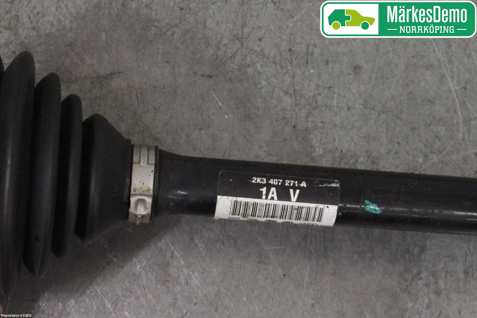 Volkswagen VW CADDY      04-10 Drivaxel Fram Vänster