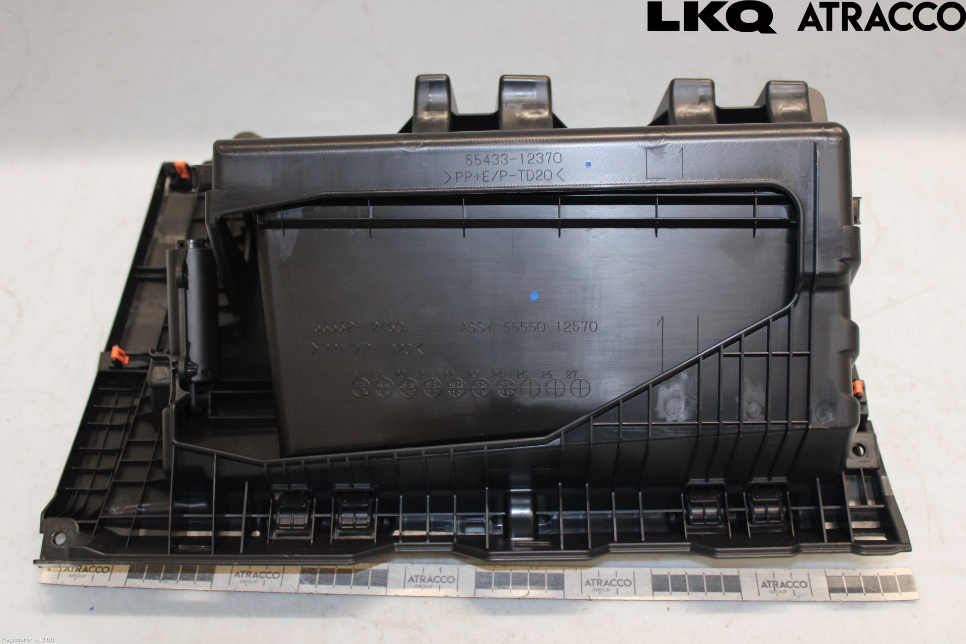 Toyota COROLLA CROSS XG10 22- Handskfack