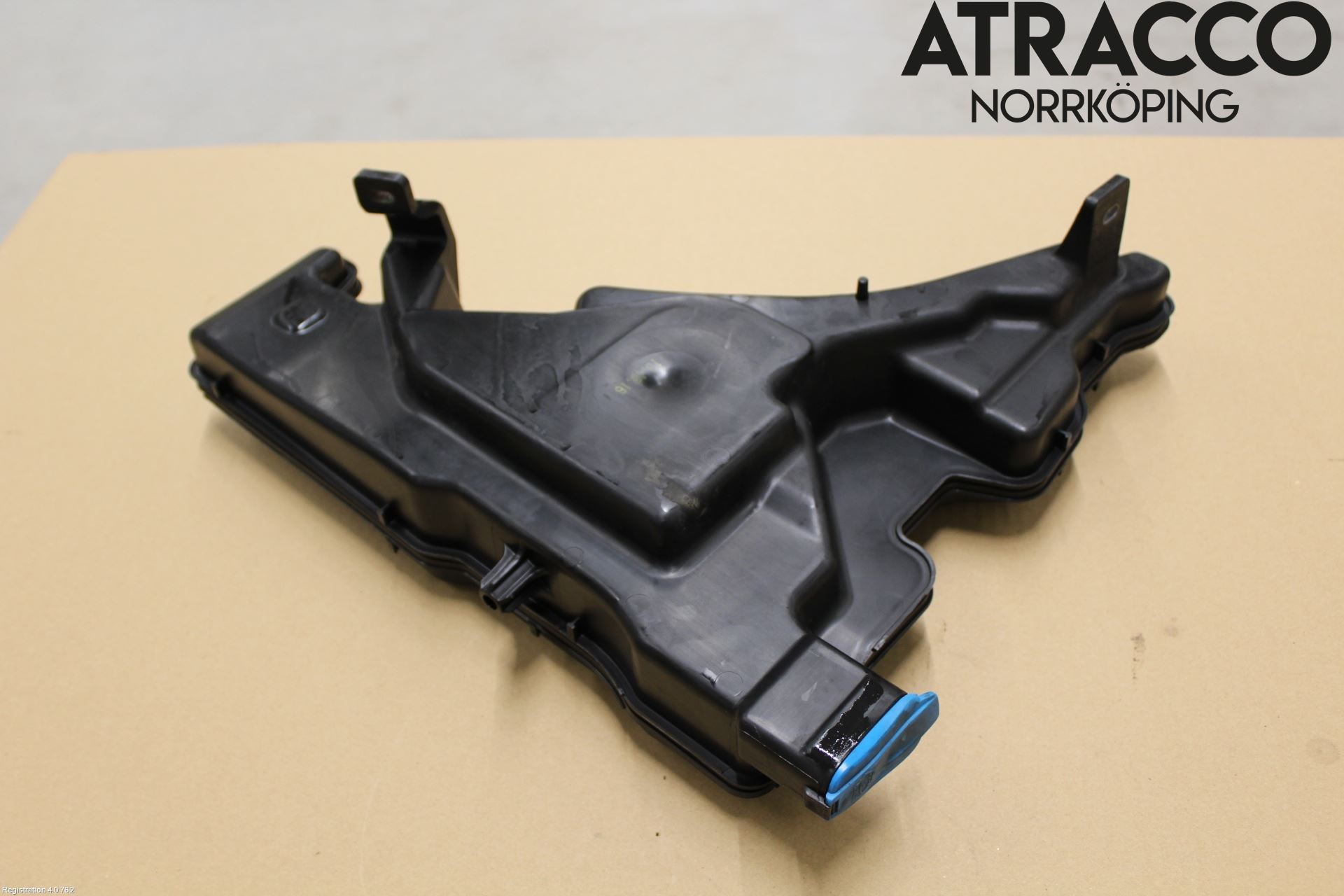 Audi A4/S4 B9 16-19 Spolartank Vindruta-Strål