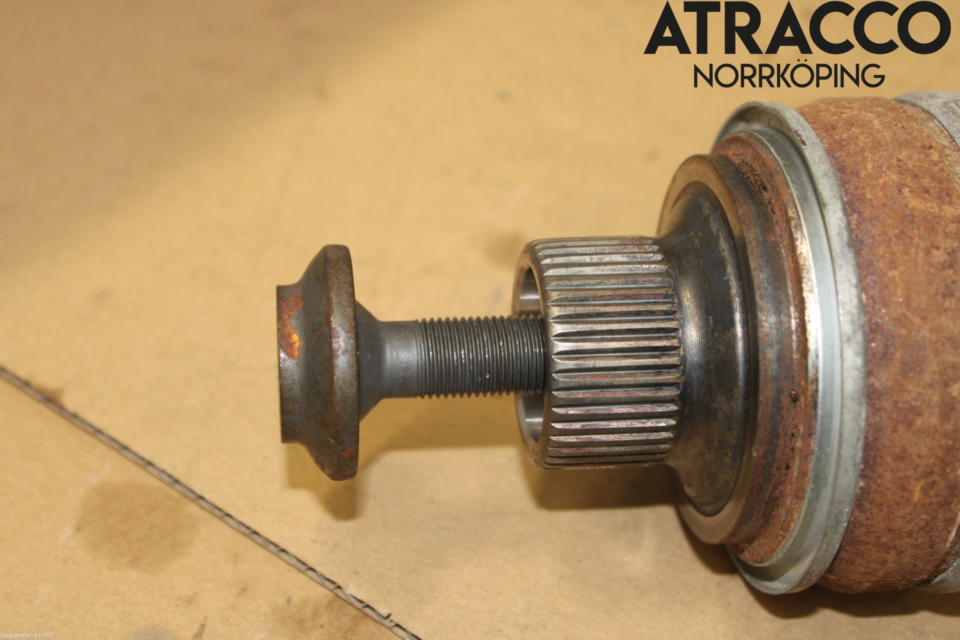 Volkswagen VW TOUAREG CR 18- Drivaxel Bak Vänster