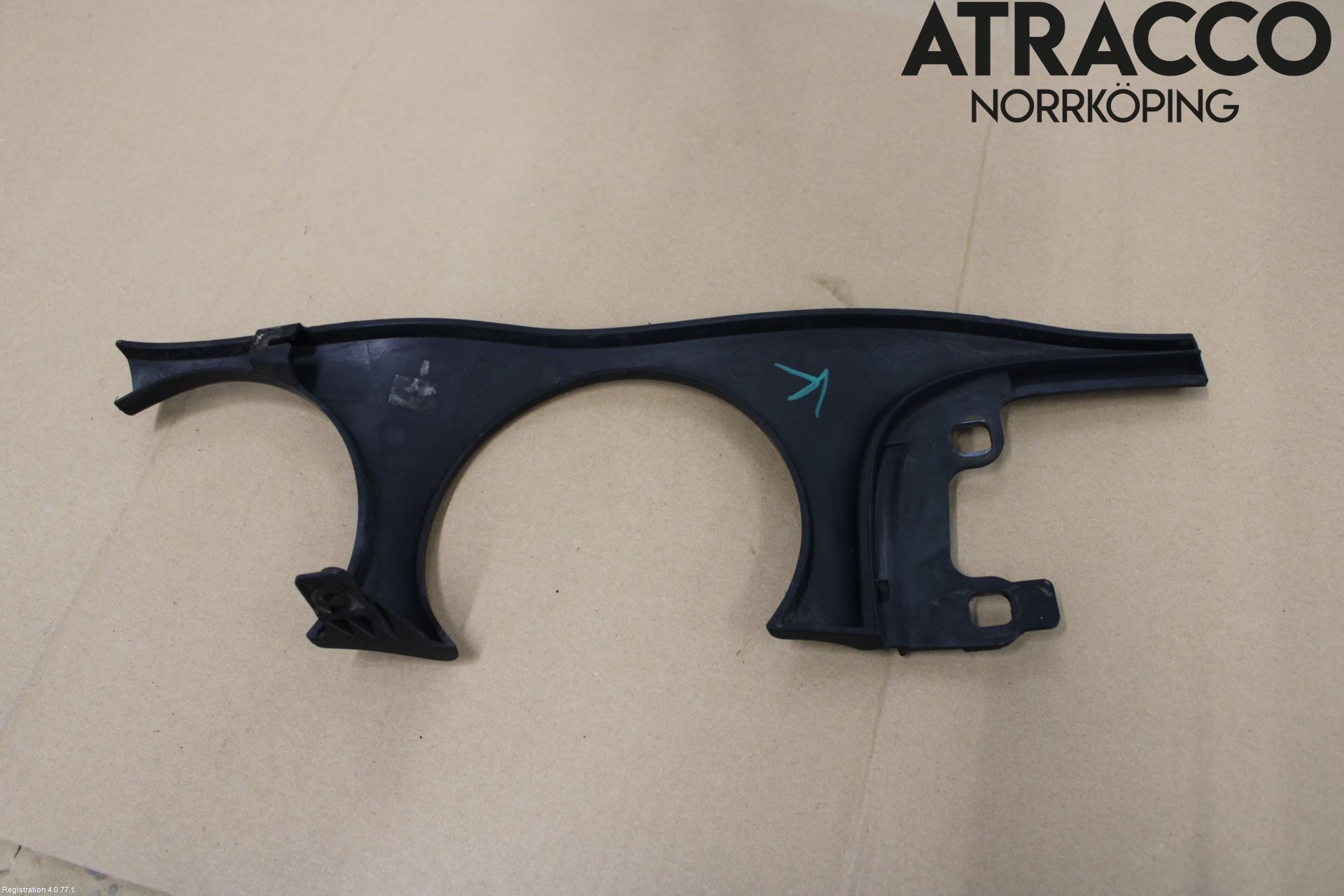 Jaguar XJ X308        98-02 Strålkastarsarg Höger