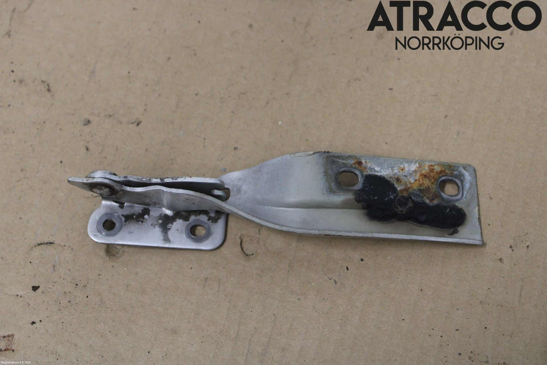 Suzuki IGNIS 01-20 Huvgångjärn