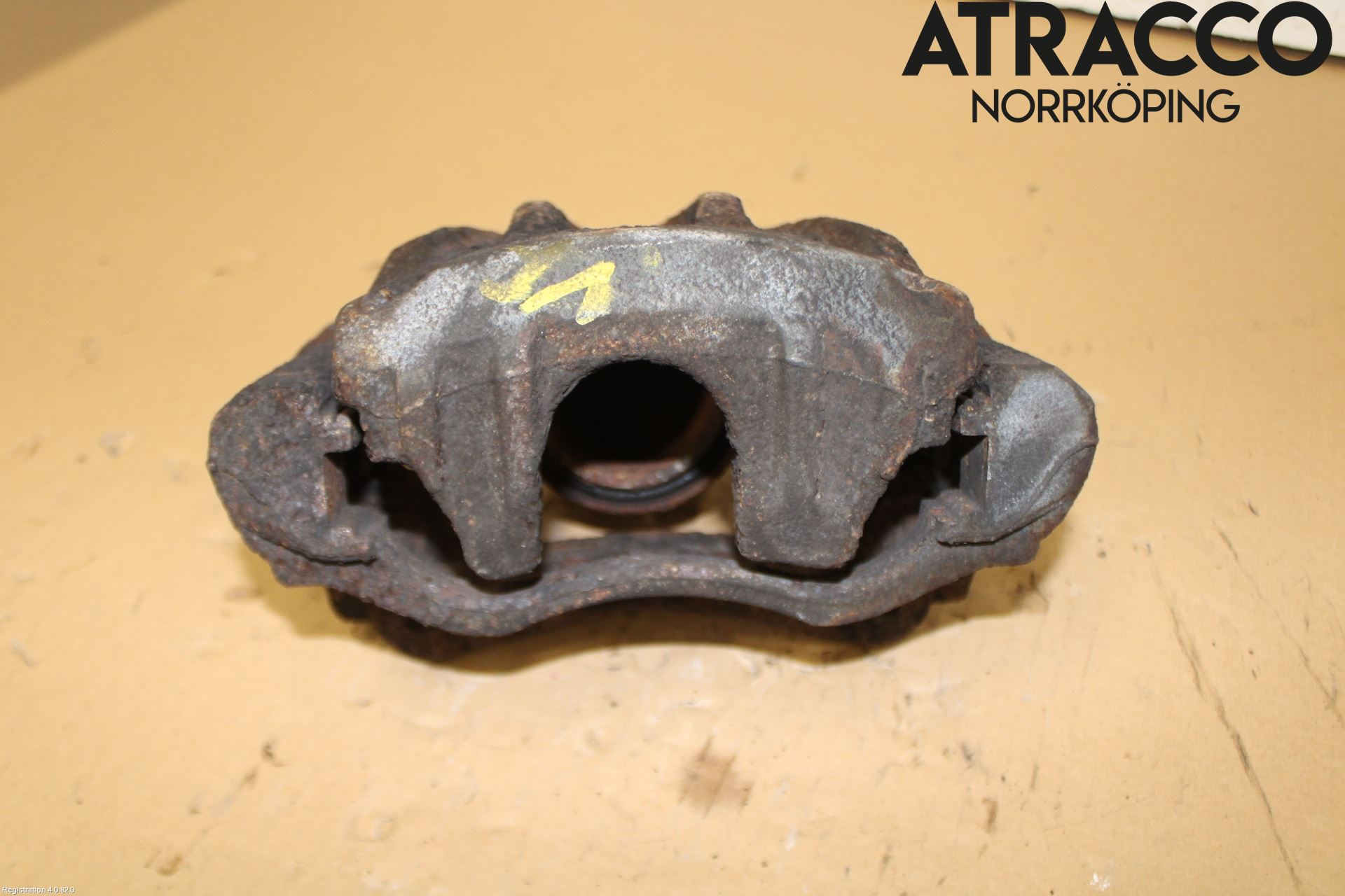 Toyota AVENSIS 07-08 Bromsok Fram Vänster