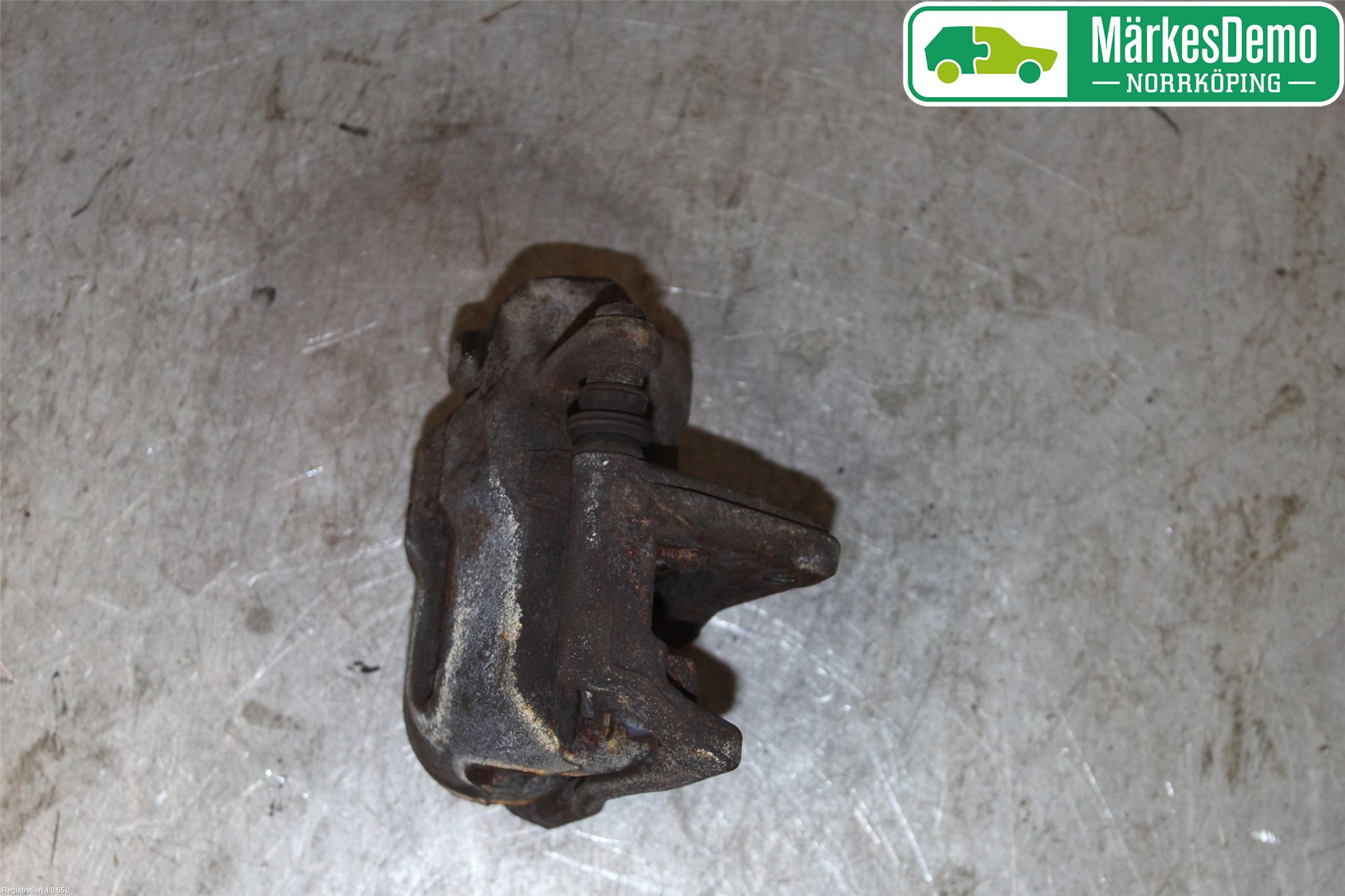 Renault CLIO III  06-09 Bromsok Fram Höger