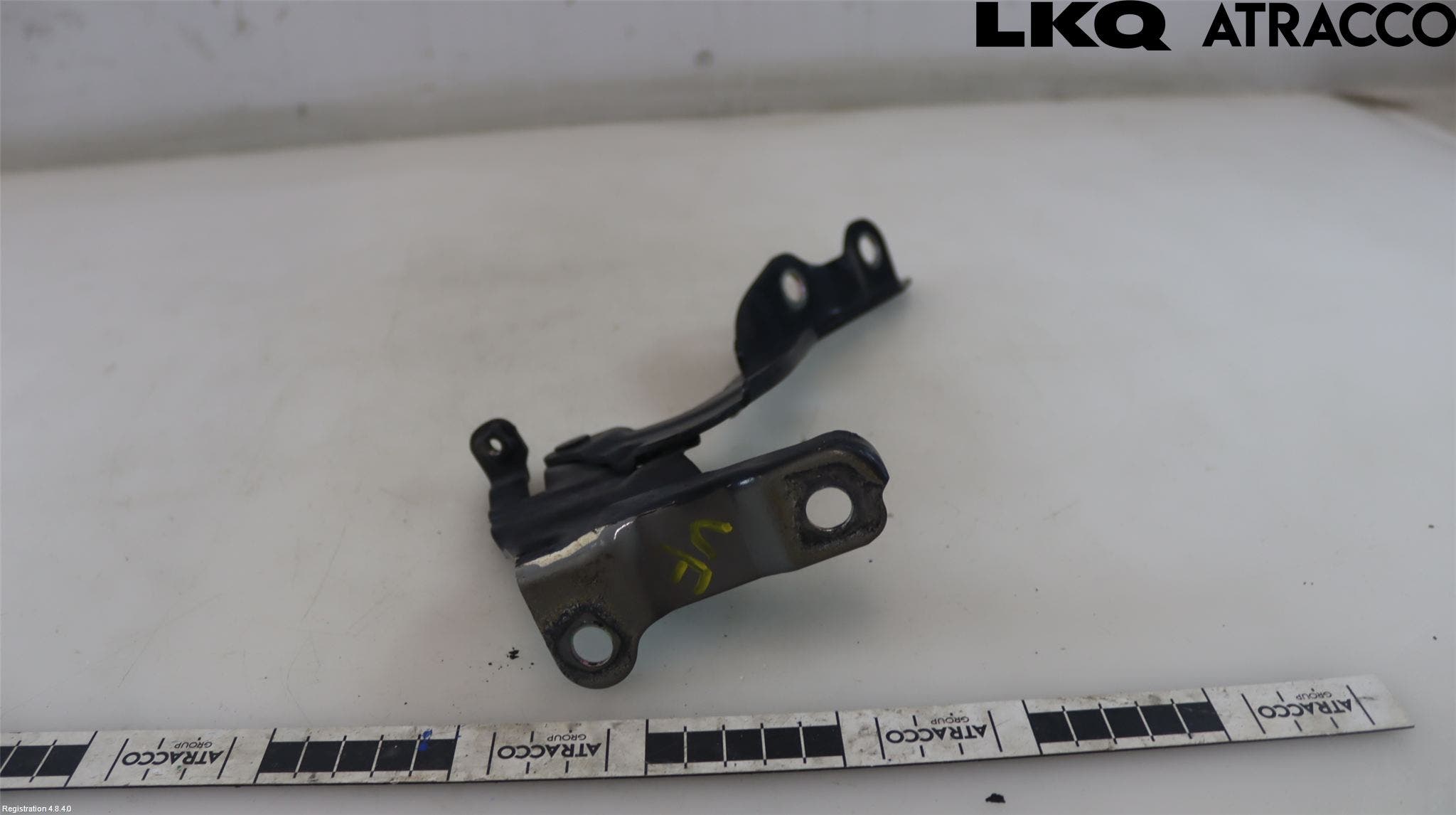 Kia CEED 06-12 Huvgångjärn