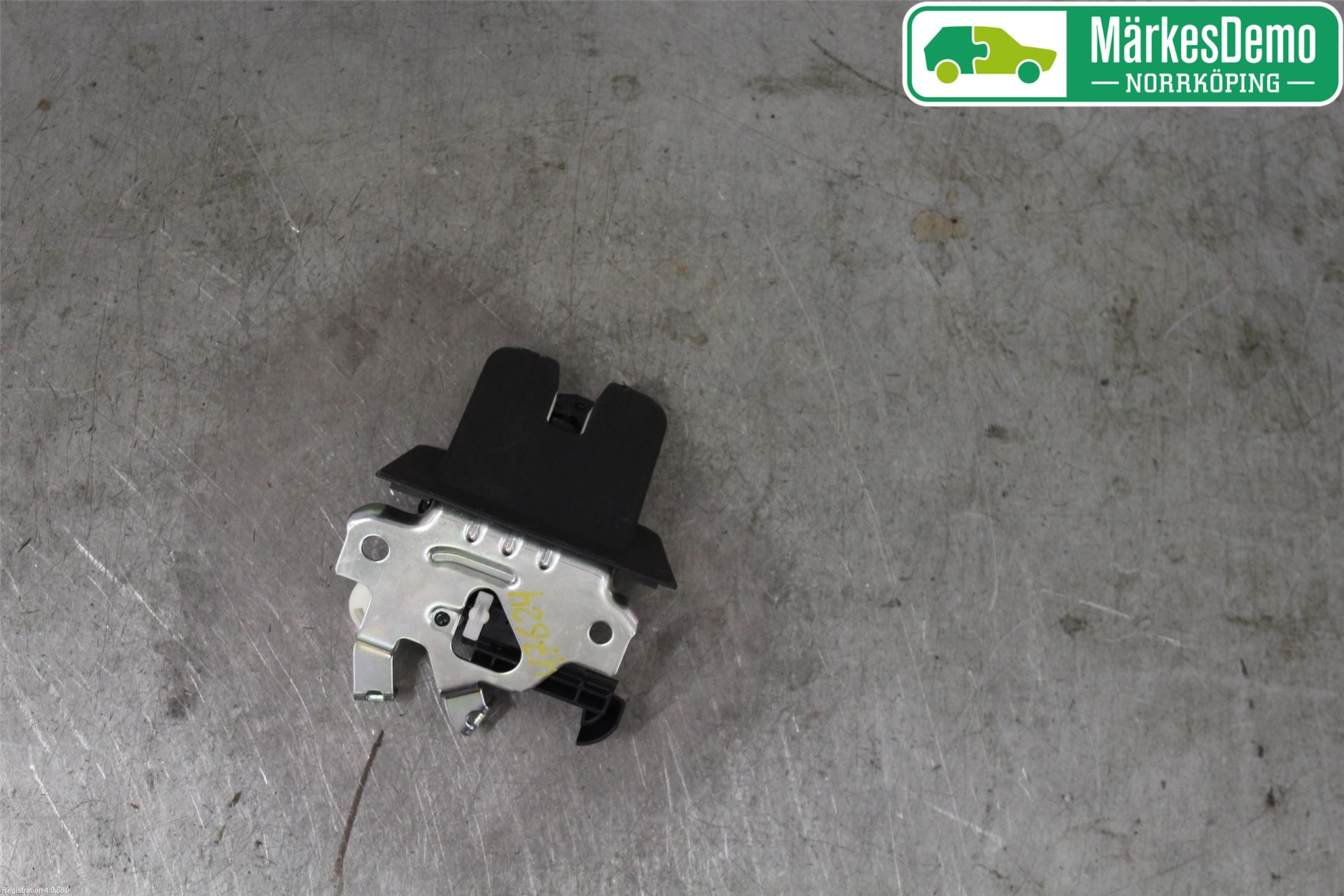 Audi Q2/SQ2 17- Låskista Baklucka