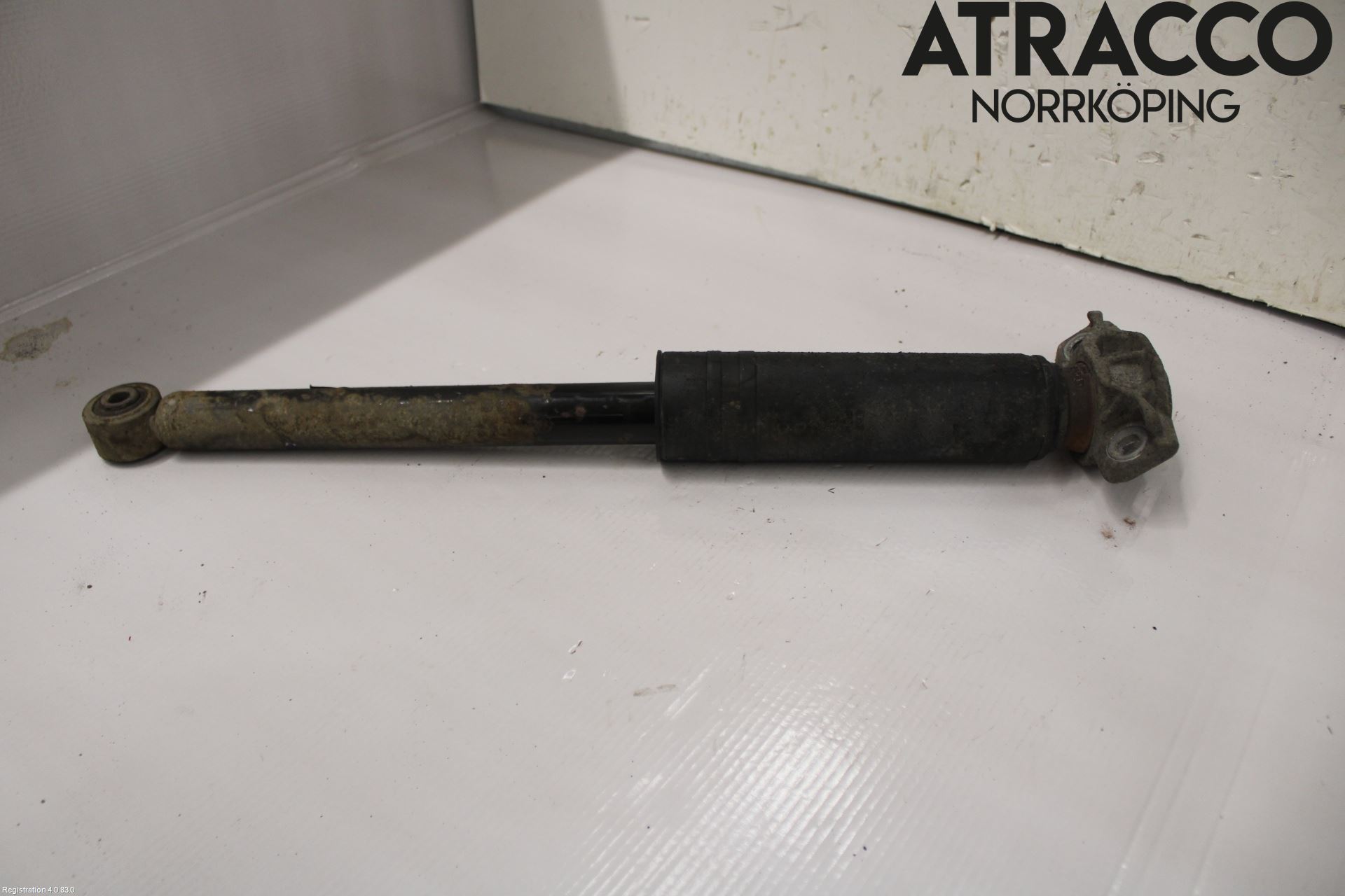 Opel ASTRA J 10-15 Stötdämpare Bak