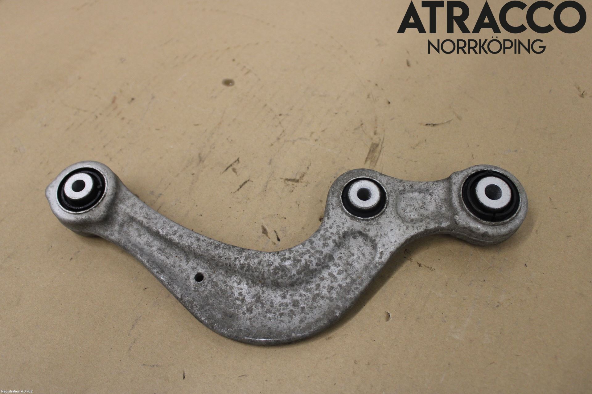 Audi A6 F2/C8 19- Bärarm Bak Övre Höger