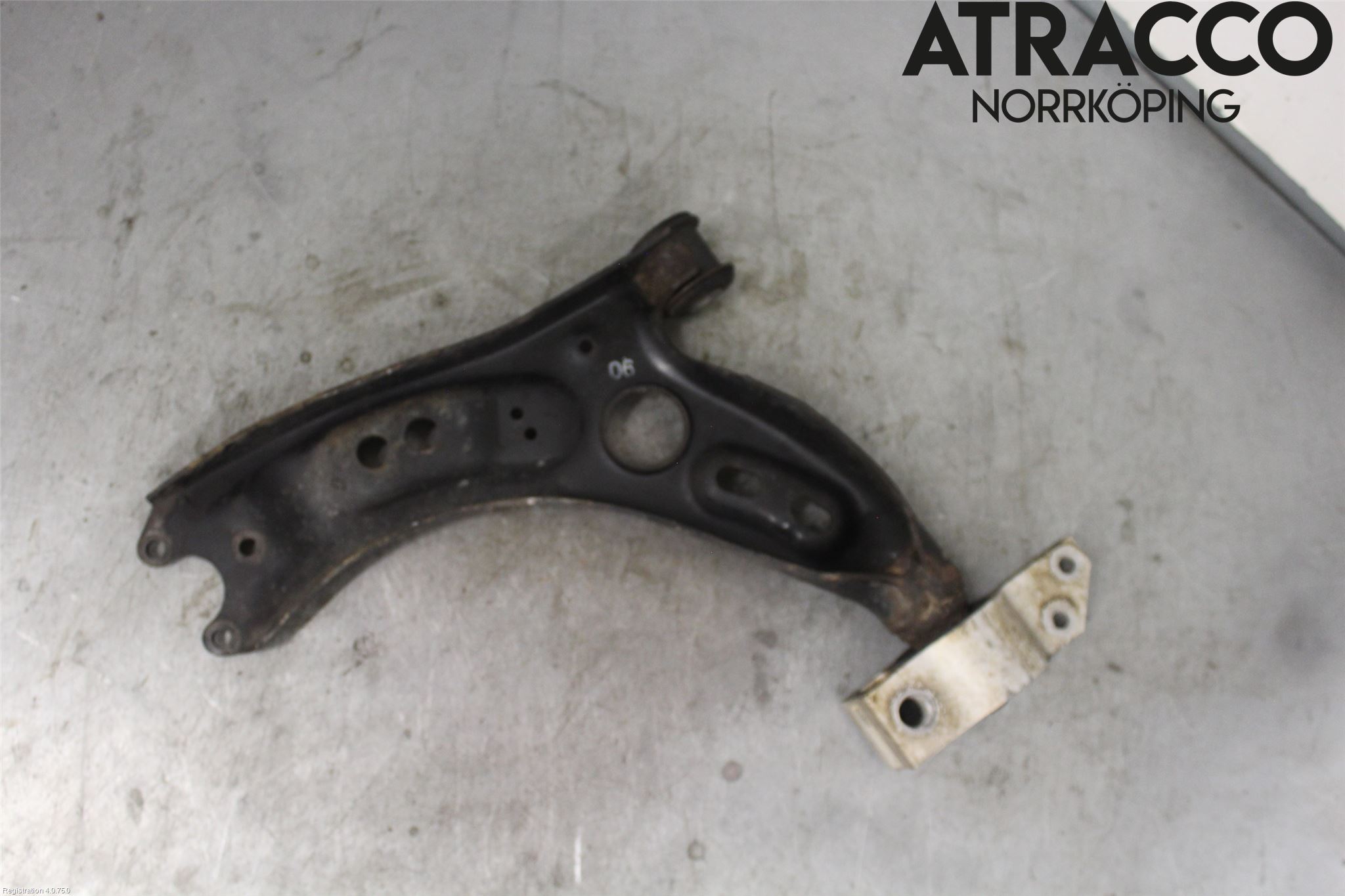 Volkswagen VW PASSAT 11-14 Bärarm Fram Undre Hö