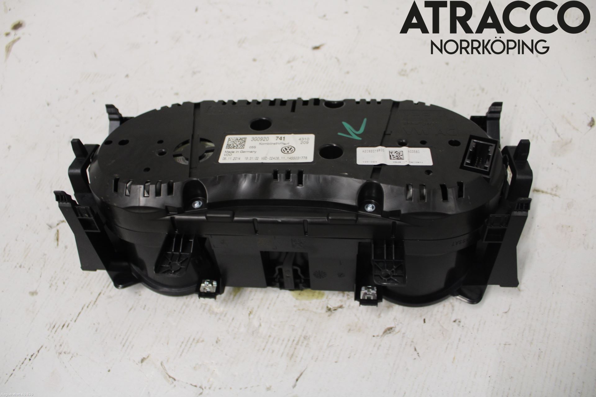 Volkswagen VW PASSAT 15-19 Instrument Komb