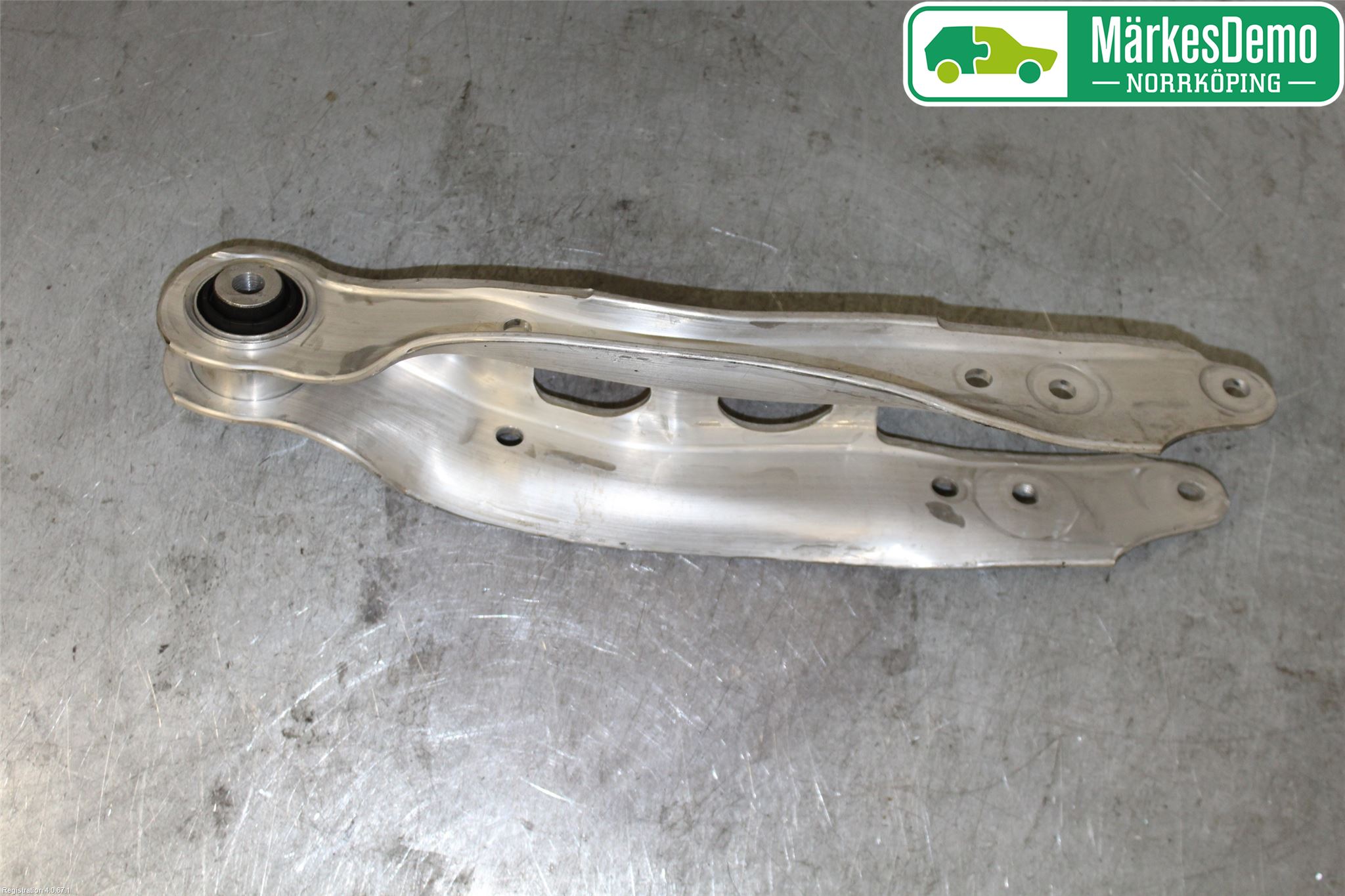 Audi A4/S4 B9 20- Bärarm Bak Höger