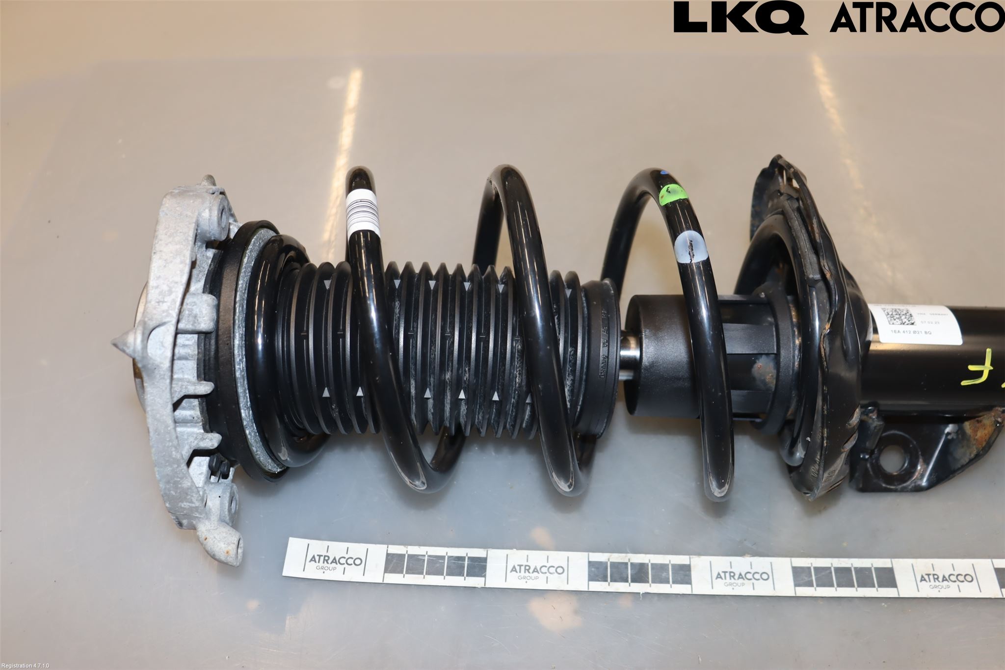 Audi Q4 E-TRON FZ 22- Fjäderben Fram Vänster