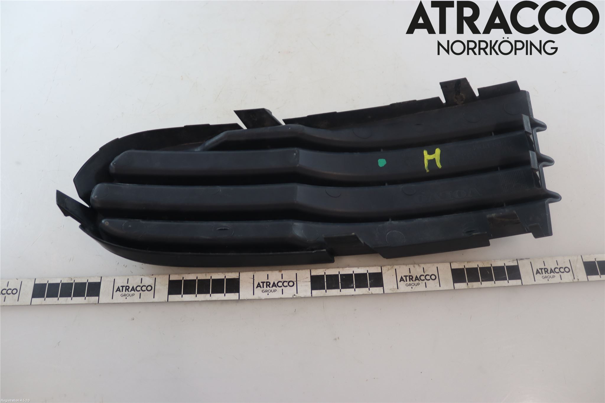 Volvo S40 04-07 Stötfångardel Fram Hö