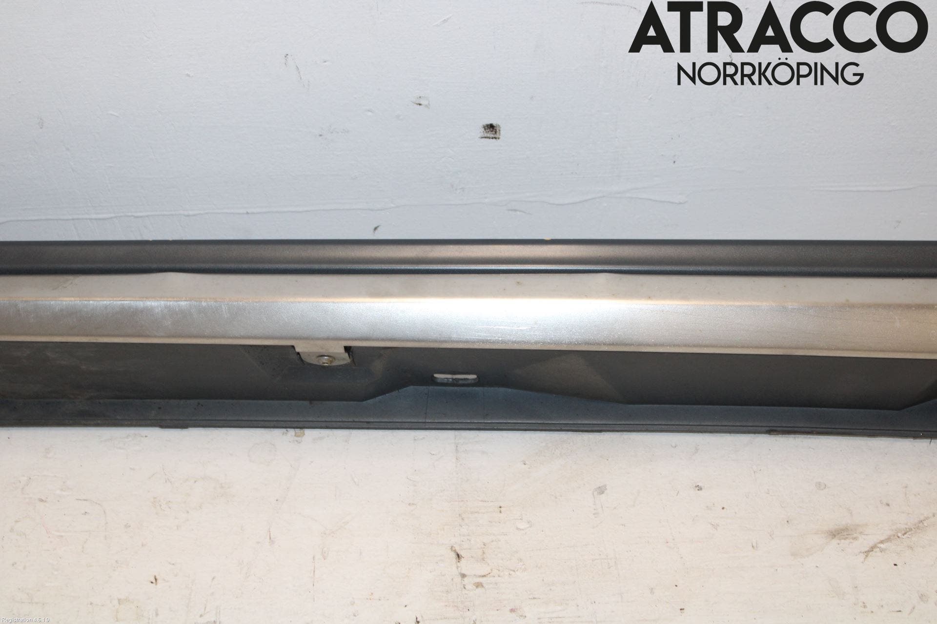 Audi A6 ALLROAD 12-18 Sidokjol Vä