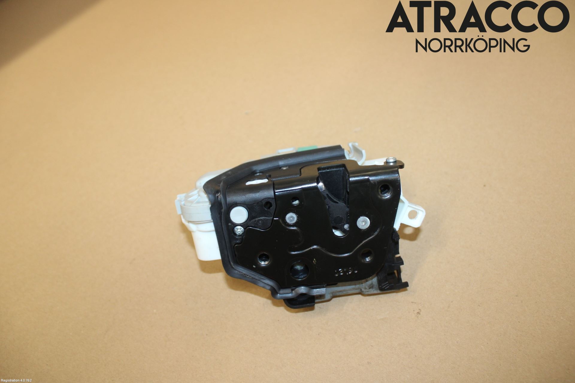 Audi A4/S4 B9 20- Låskista-Dörrlås