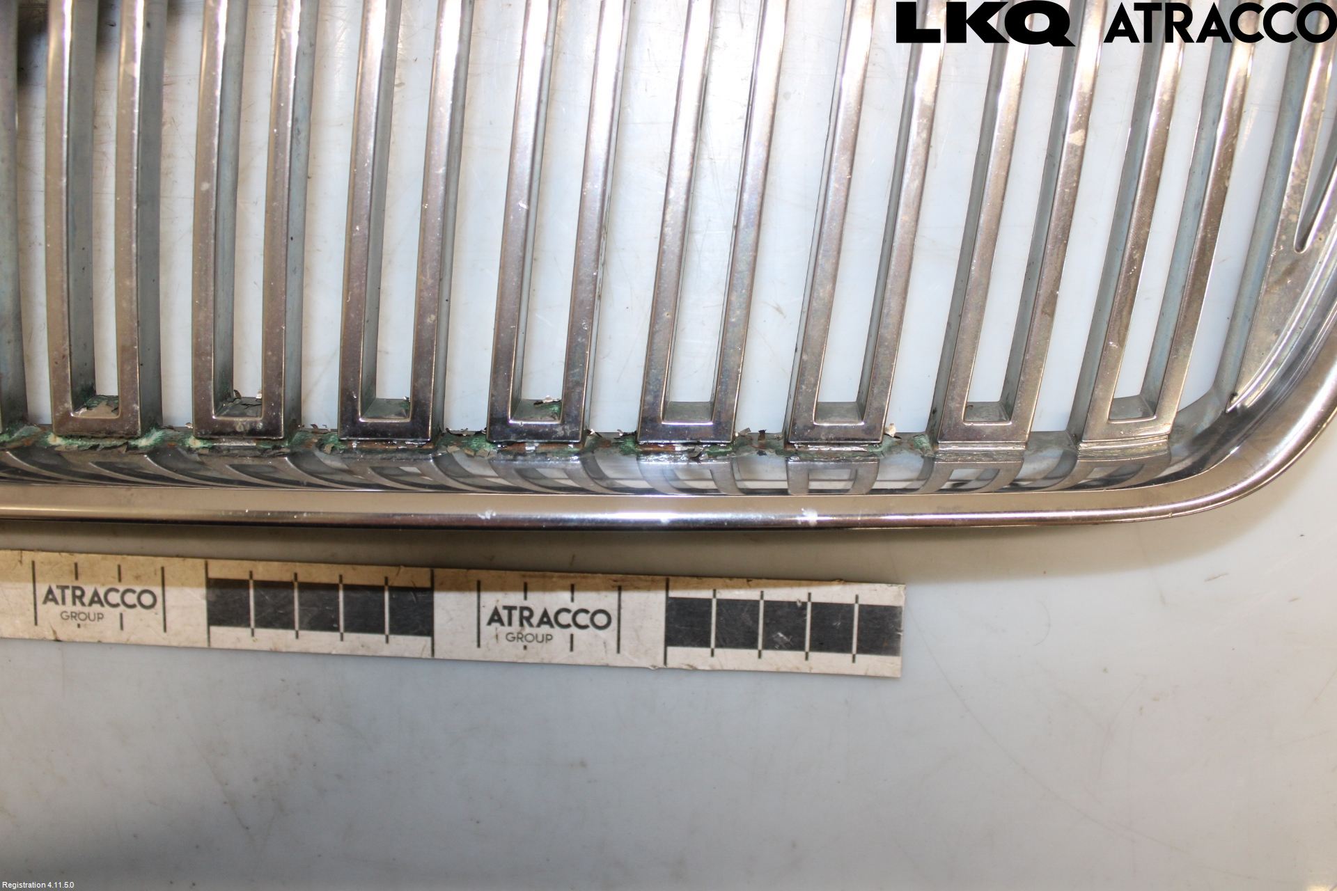 Volvo V50 04-07 Grill Komp