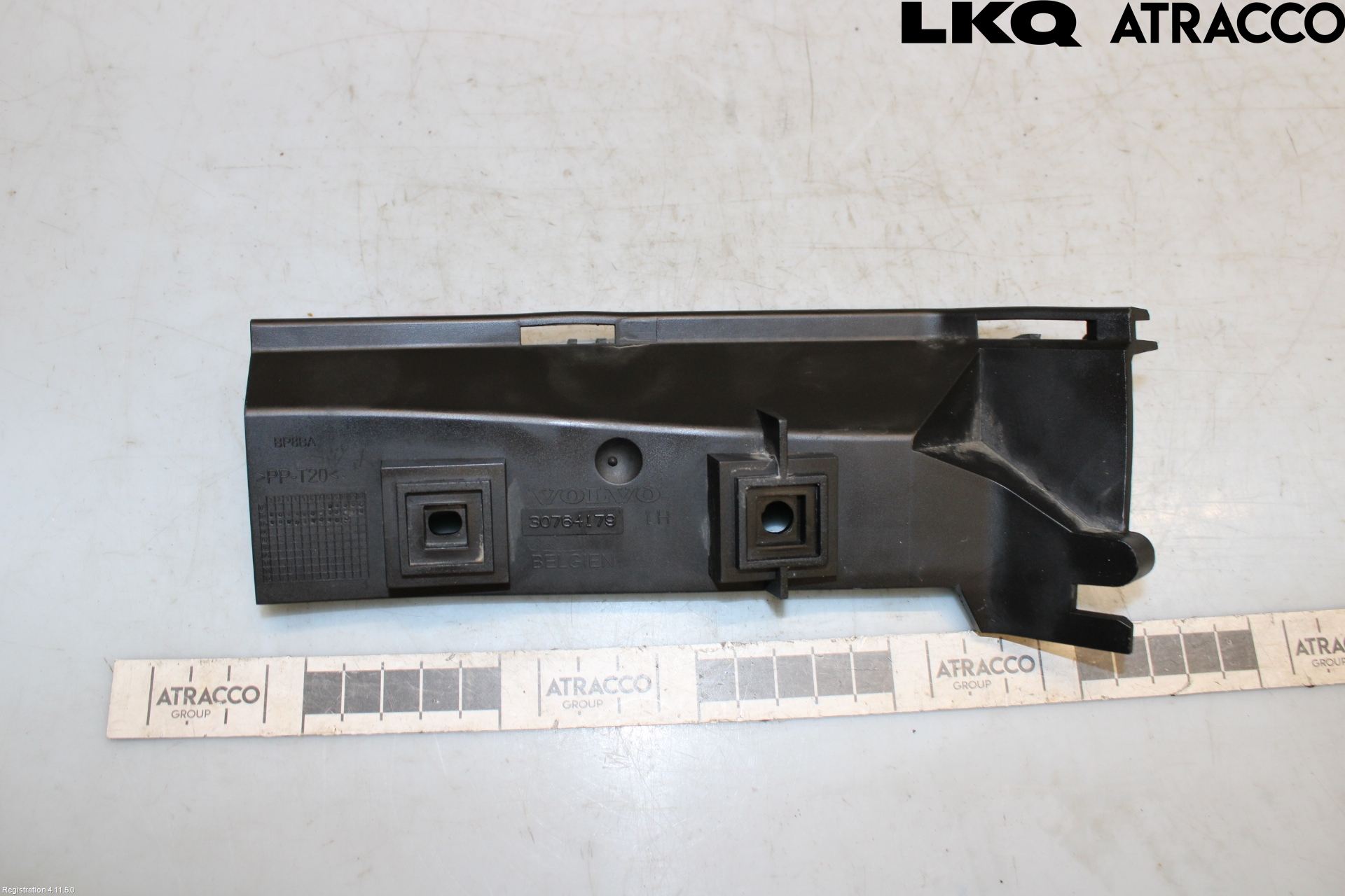 Volvo V50 04-07 Stötfångarfäste Bak Vä