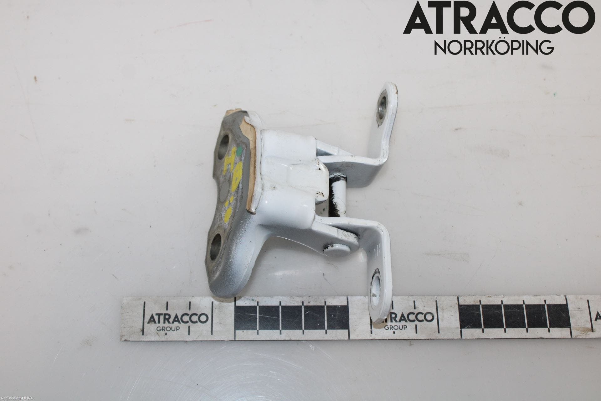 Toyota YARIS XP130 12-14 Dörrgångjärn