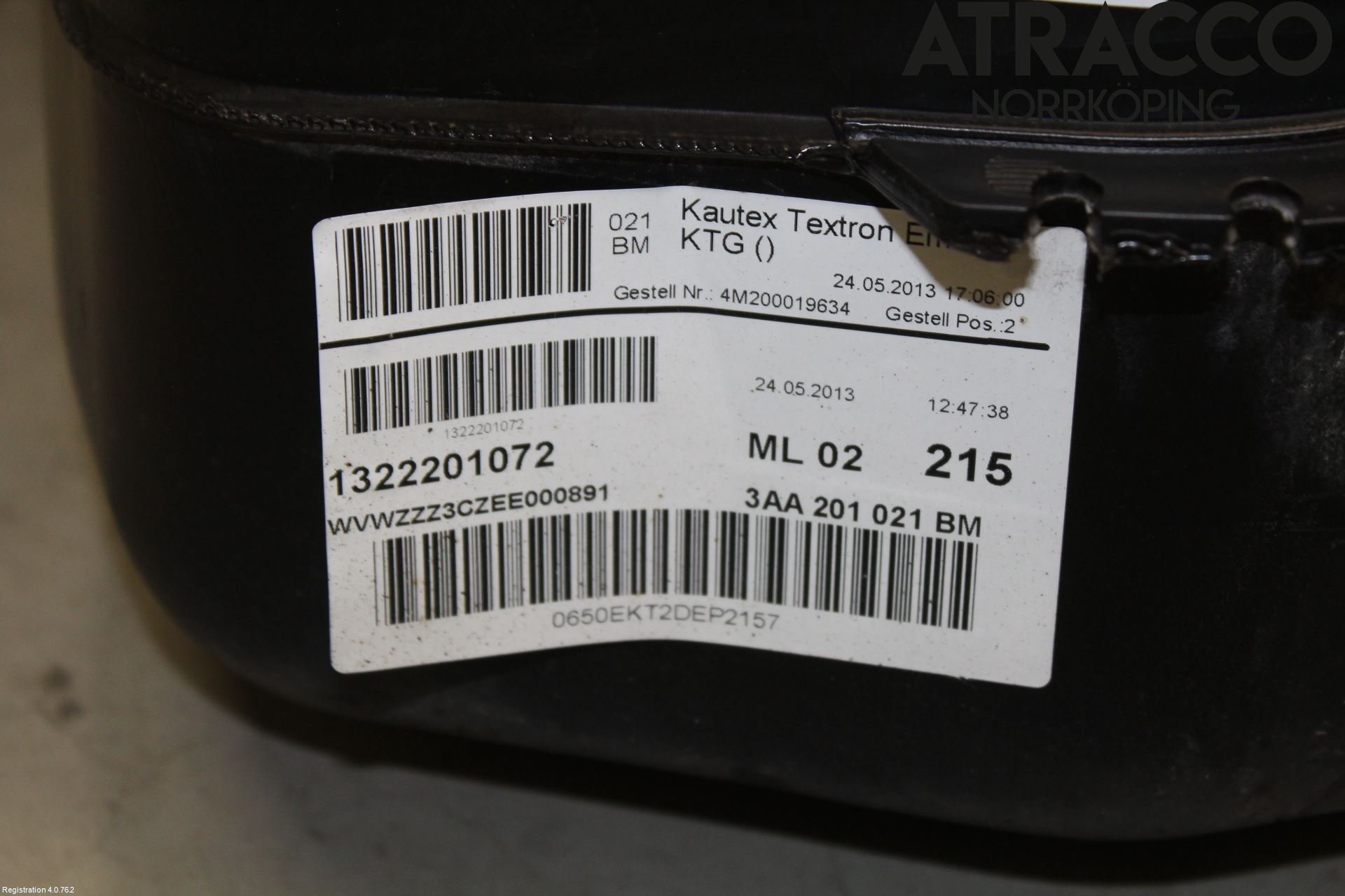 Volkswagen VW PASSAT 11-14 Bränsletank Diesel
