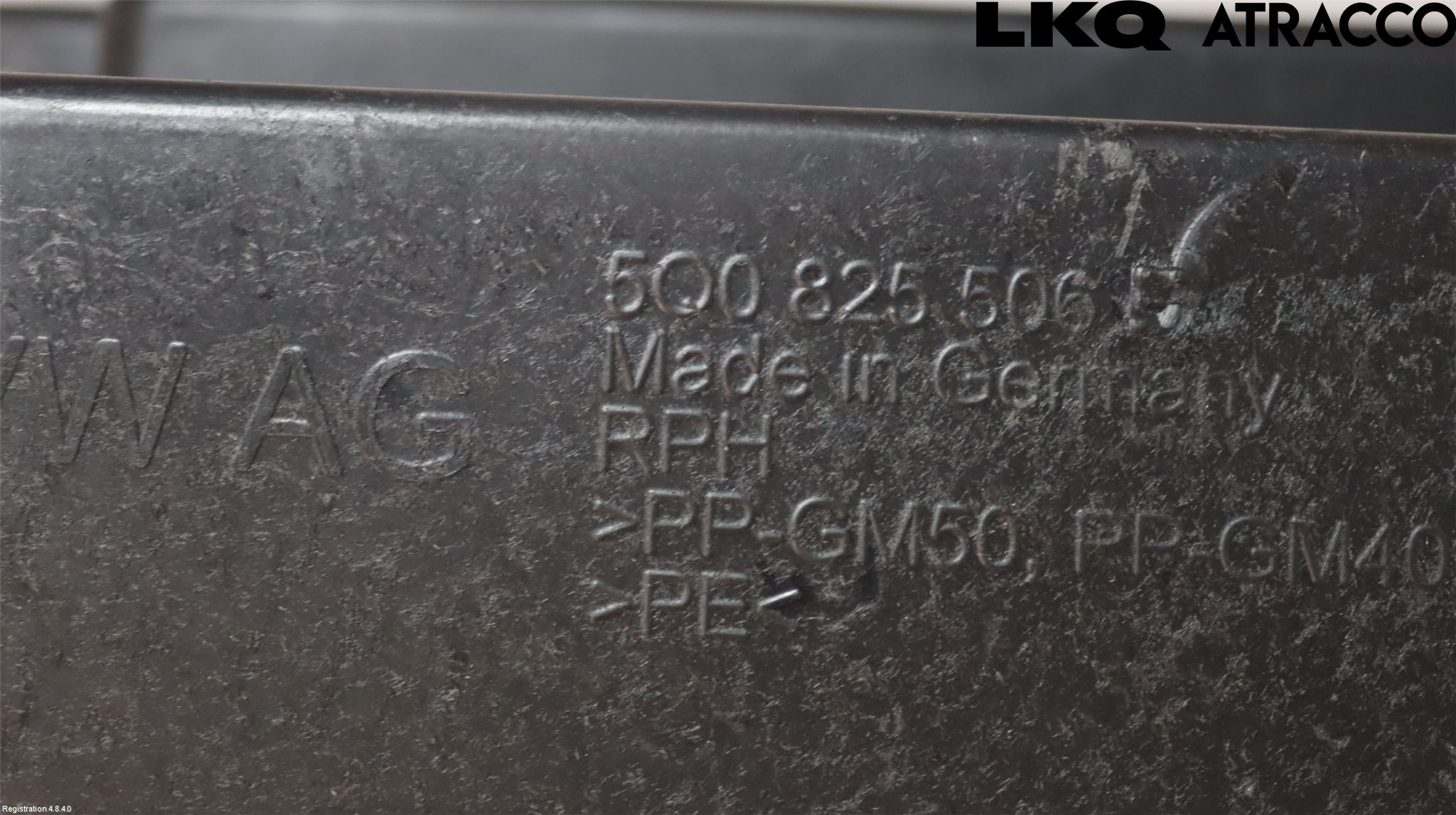 Skoda OCTAVIA (NX) 20- Hasplåt Plåt-Plast