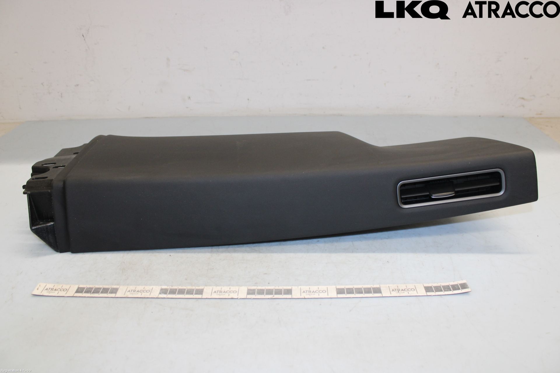 Tesla MODEL X 16- Inr Plastd A-B-C Stolpe