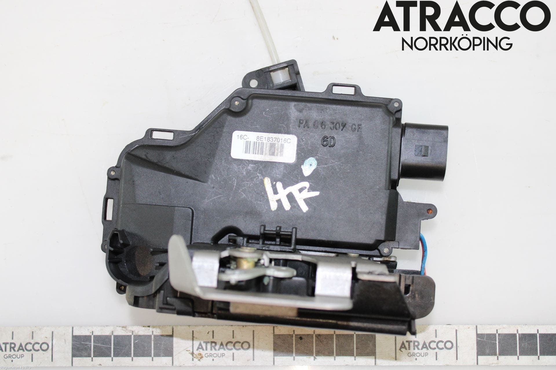 Audi A4/S4 01-05 Låskista-Dörrlås