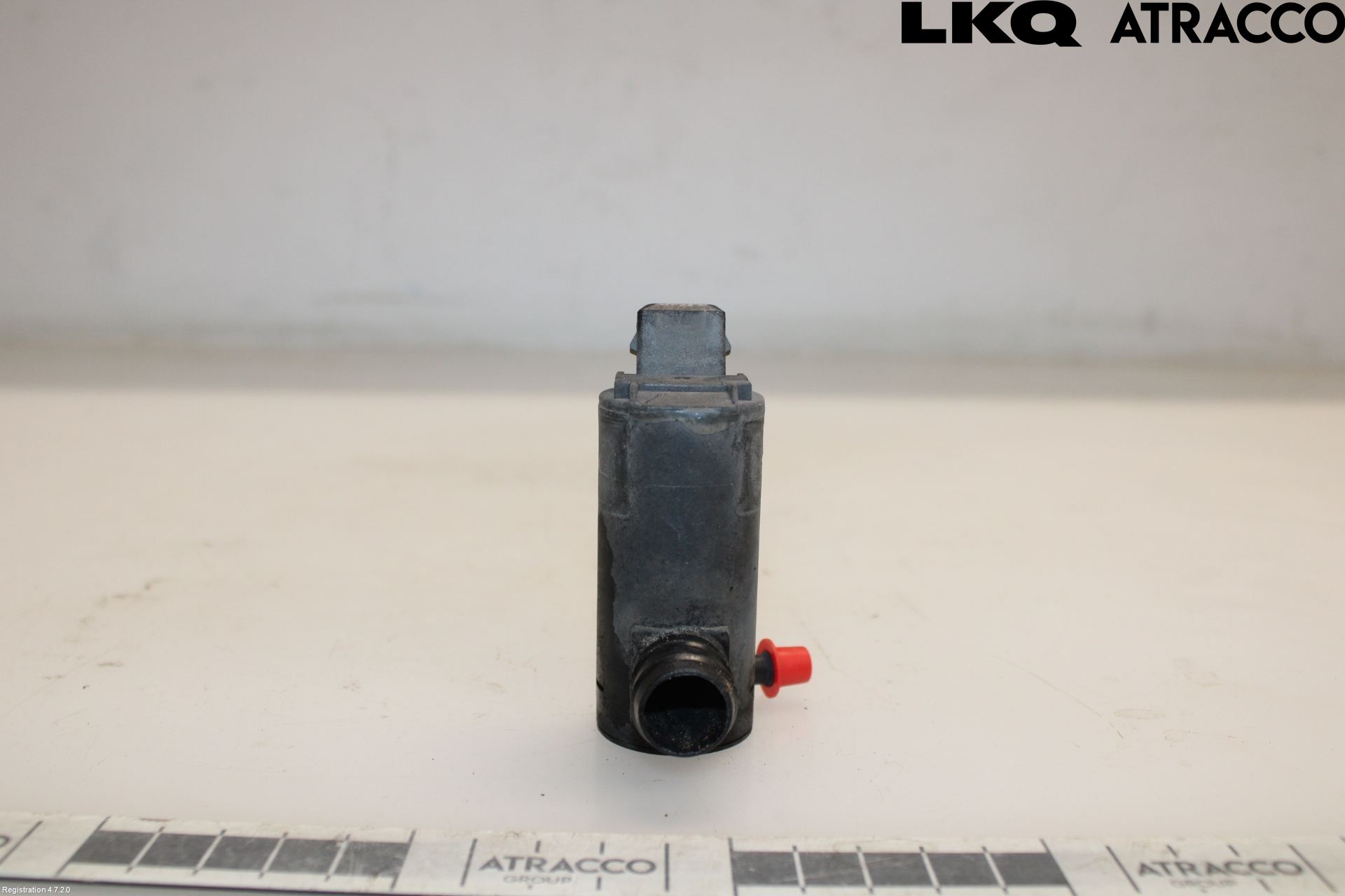Volvo S70/V70/XC  97-00 Spolarpump Vindruta