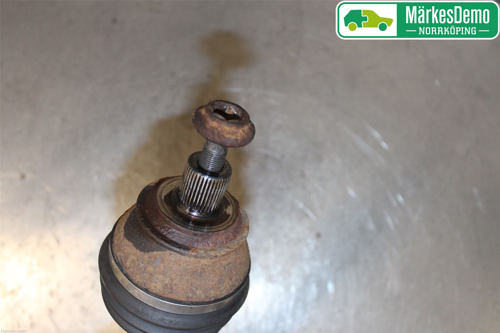 Audi A6/S6     05-11 Drivaxel Fram Höger